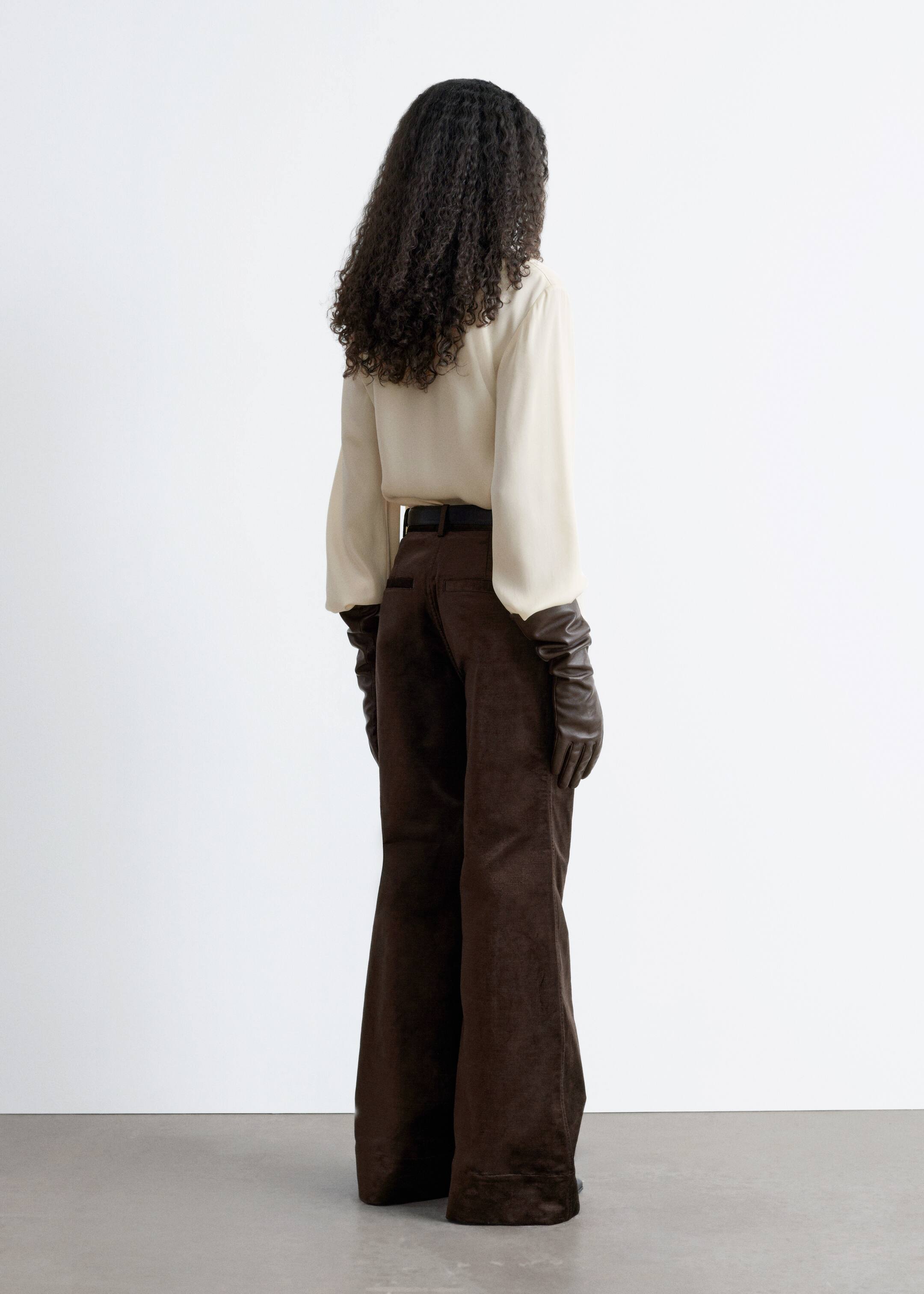 Visa större bild: Utsvängda sammetsbyxor - Mörkbrun - DAM | H&M FI 3