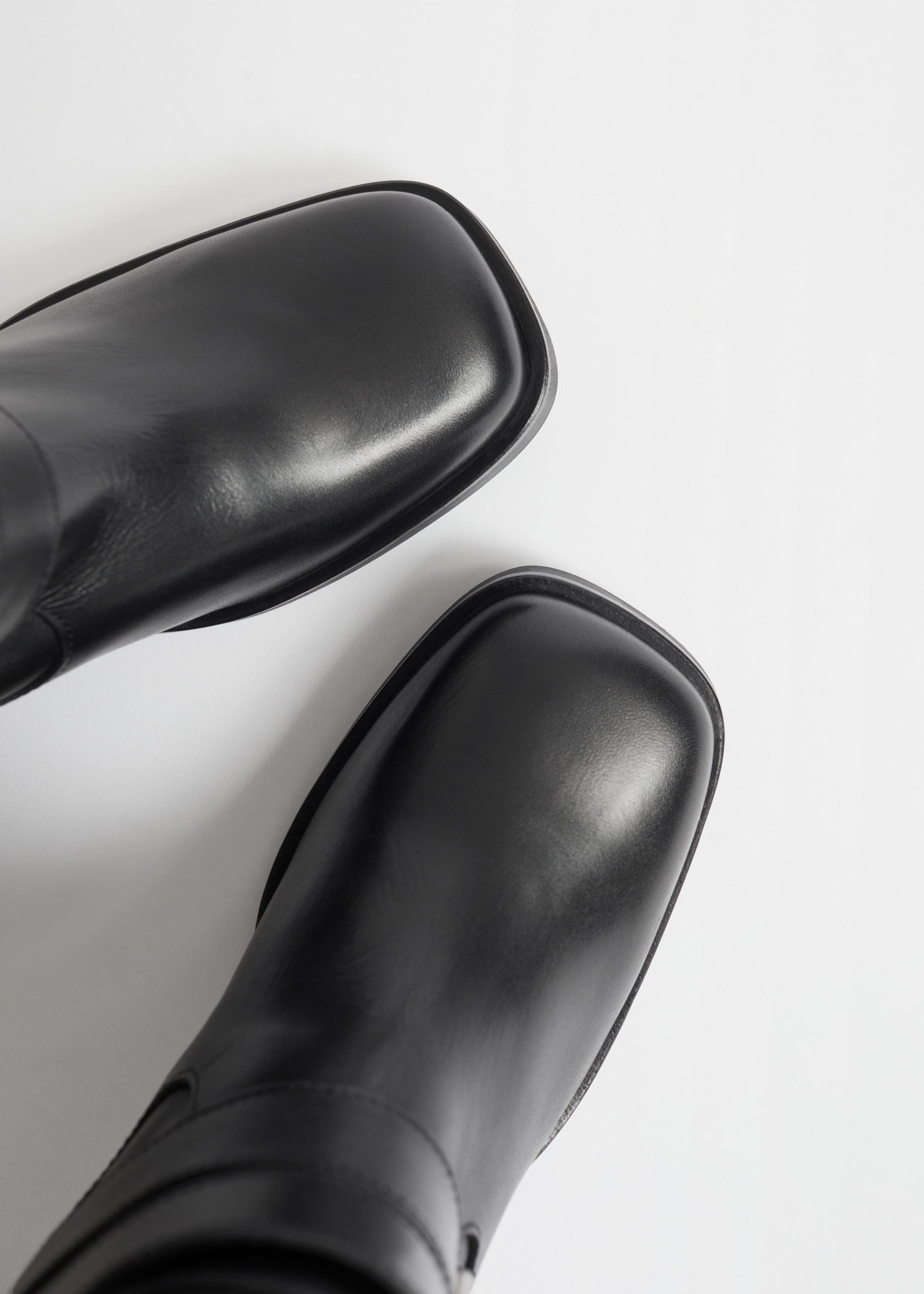 BikerMidCalfLeatherBoots - {{variantName}} - Descrizione dettagliata