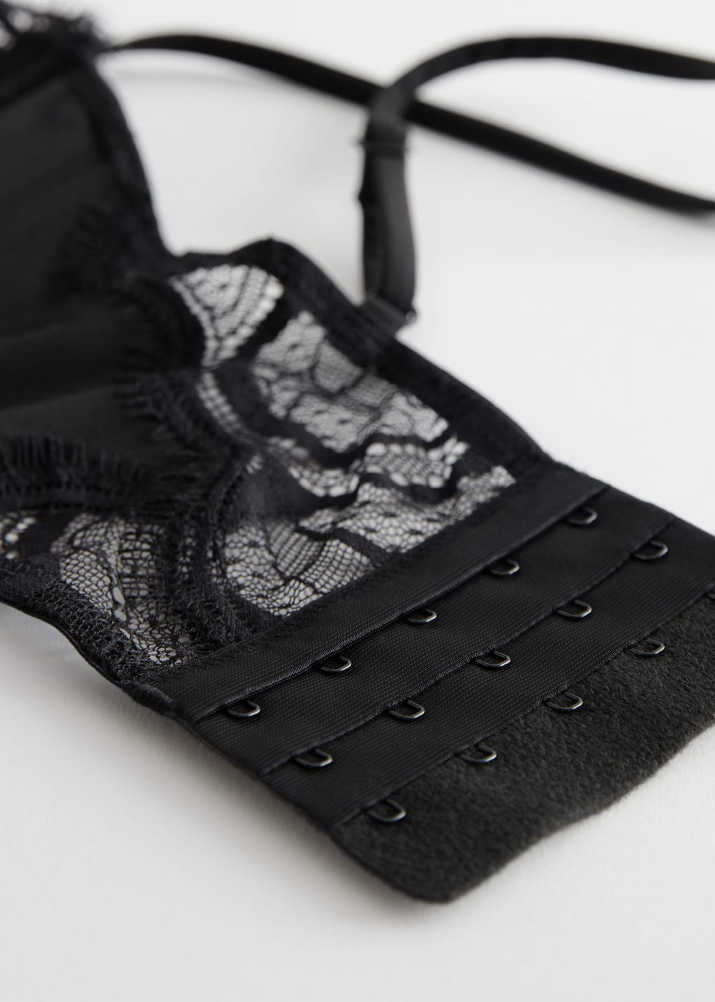 Besticktes Bügel-Bustier mit gekräuselter Spitze - {{variantName}} - Beschreibendes Detail