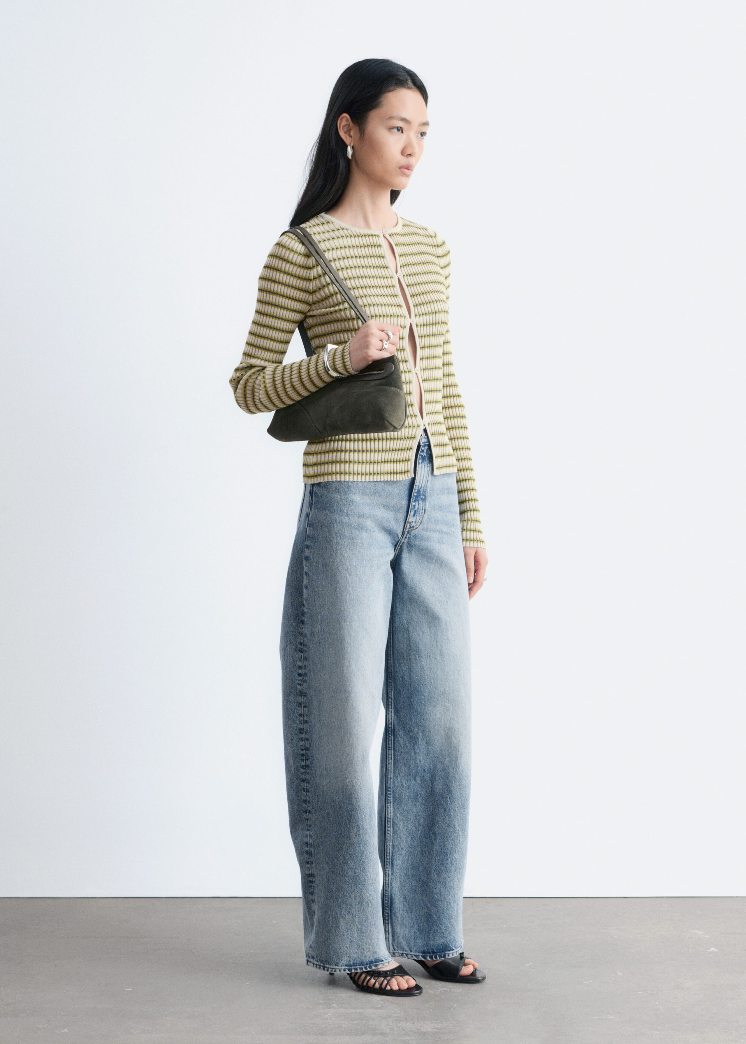 Image of Cardigan in maglia a coste con fessure sul davanti