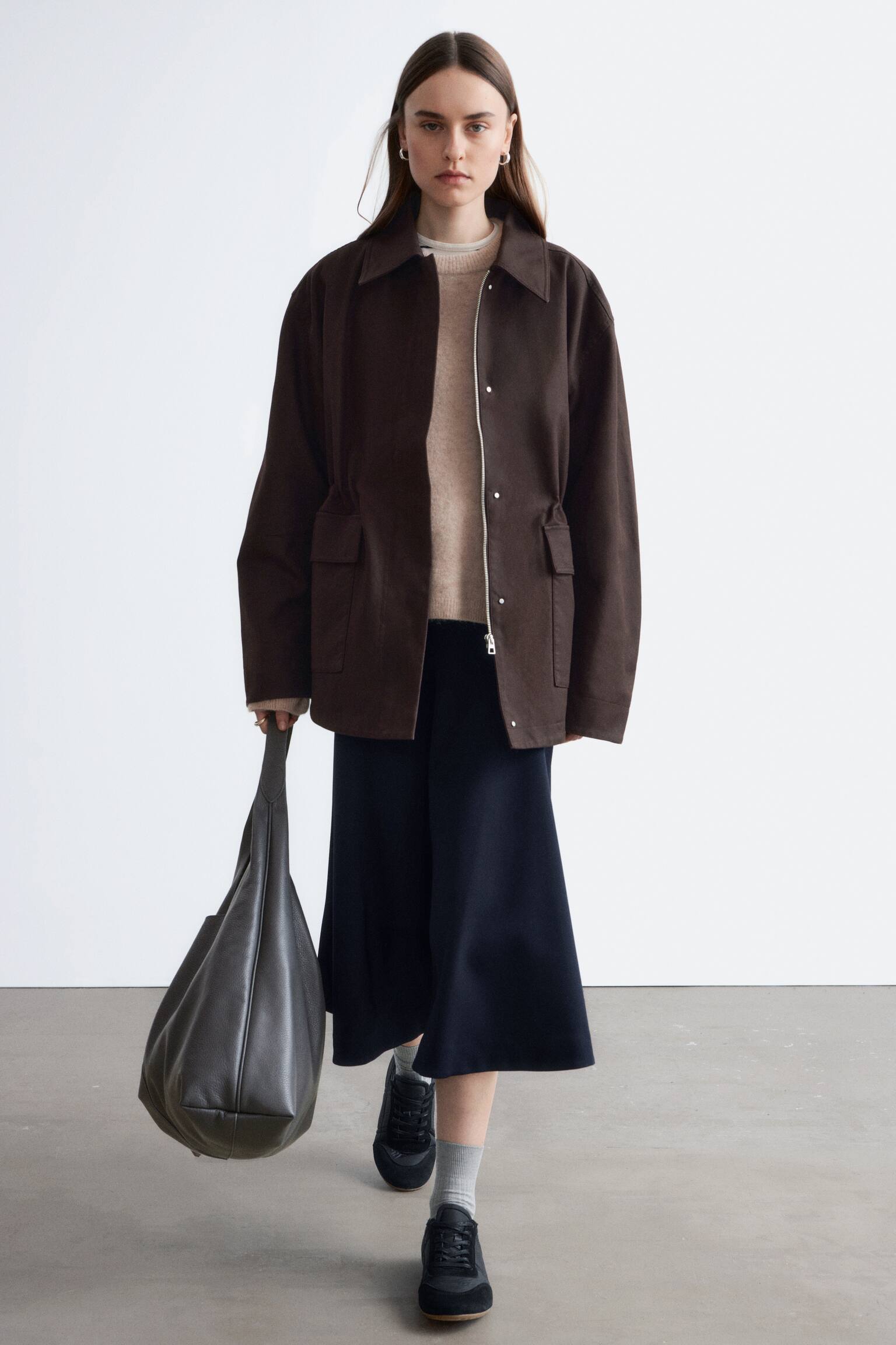 Oversized funktionsjakke med snoretræk - Dark Brown/Sennepsgul - 10