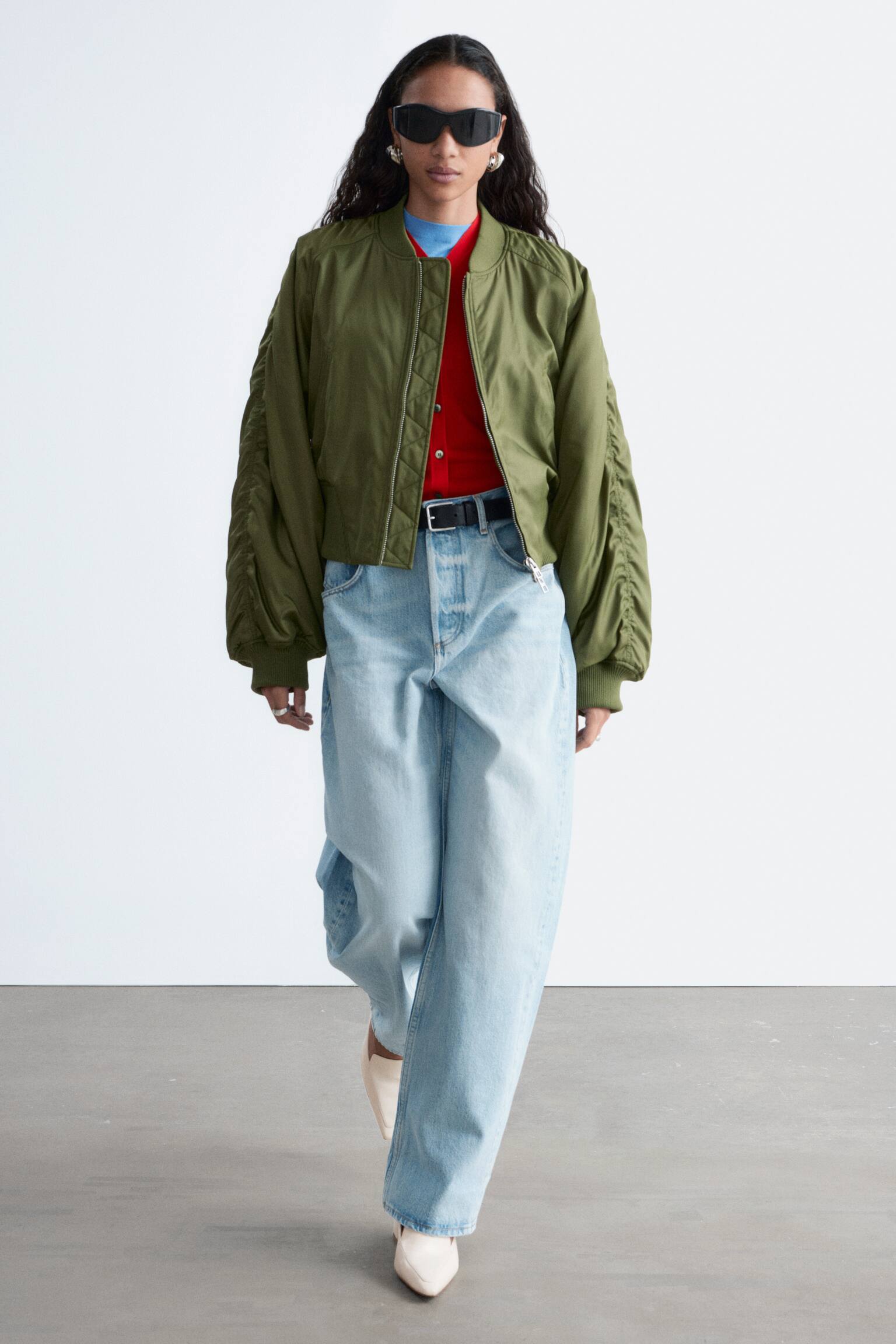 Barrel-Leg Jeans - 6