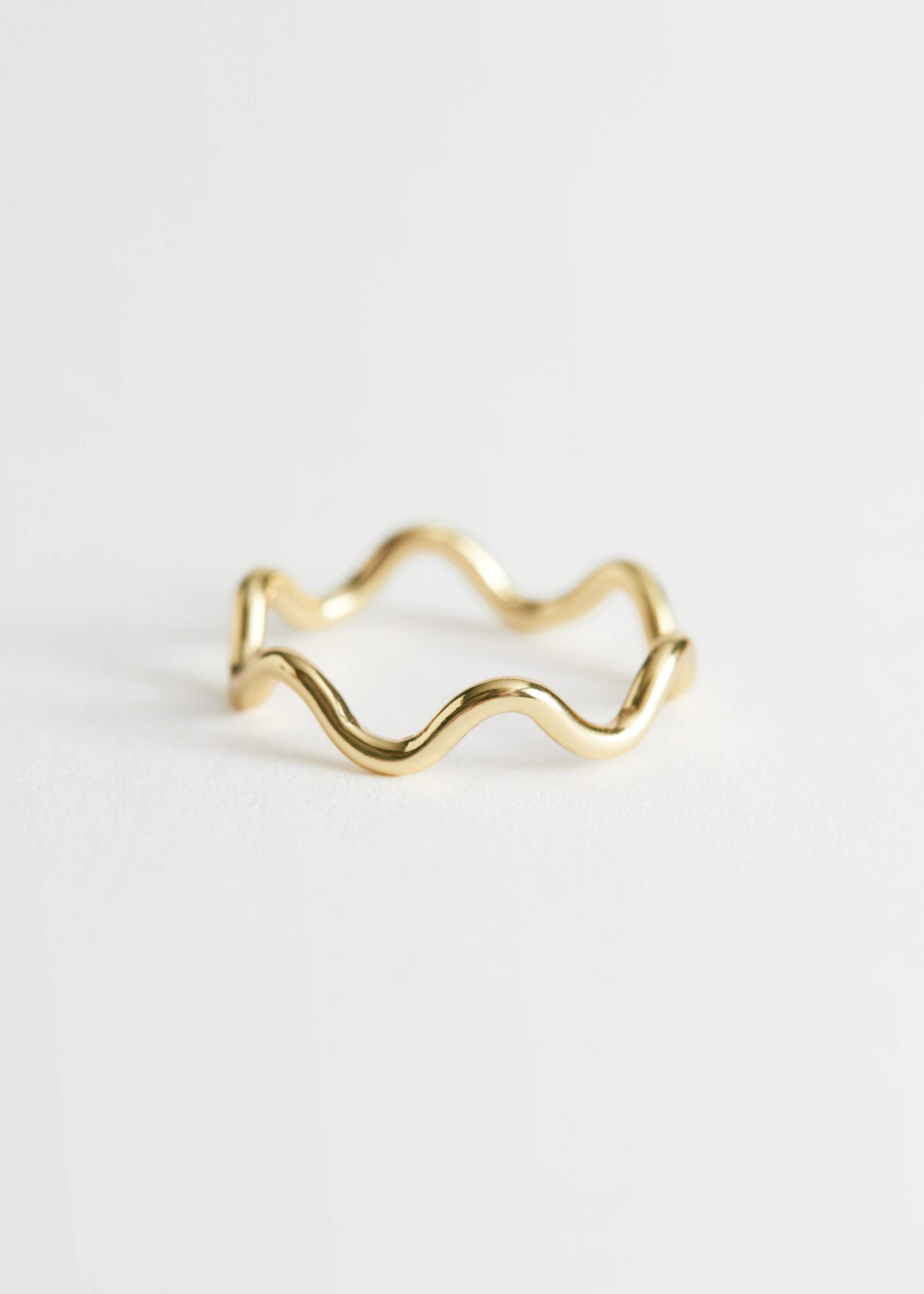 View larger image: Delicate Wave Ring - Gold - Ladies | H&M GB 1