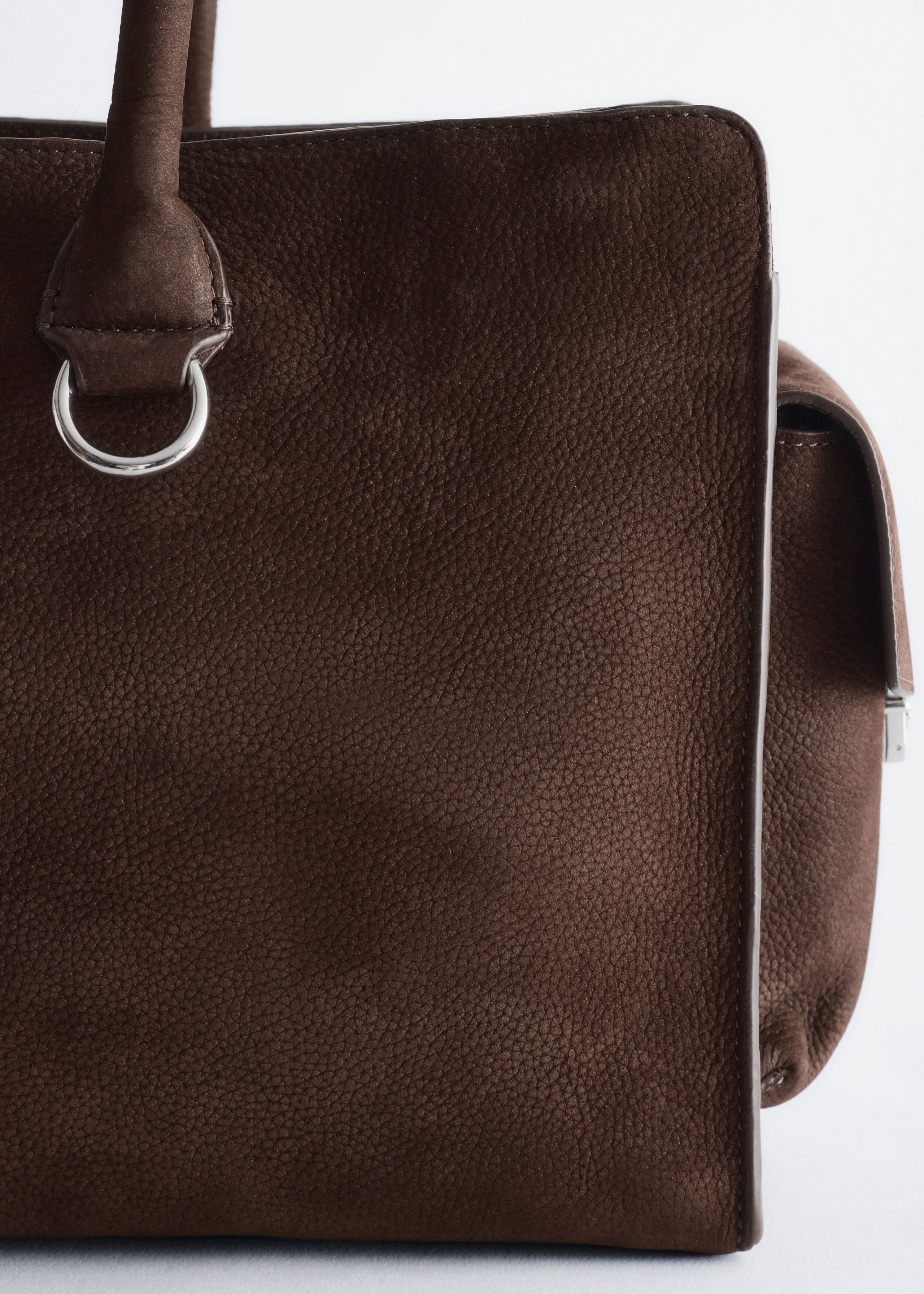 Leather Tote - {{variantName}} - Descriptive Detail