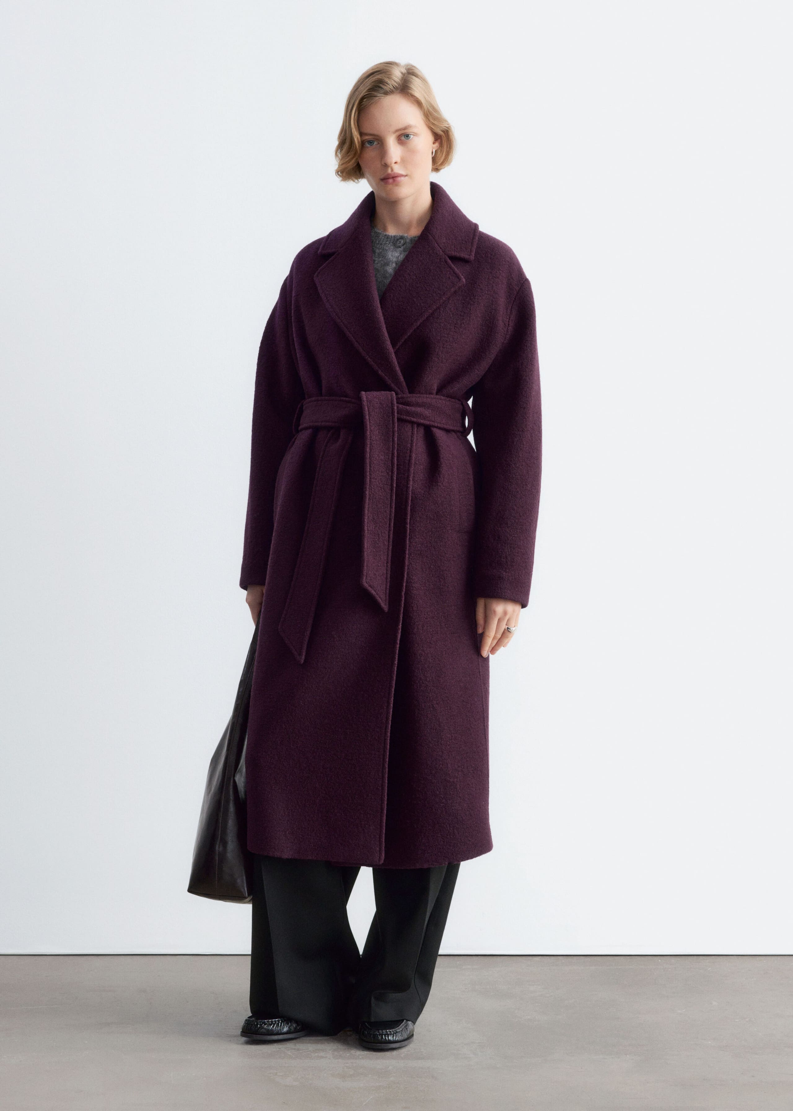 Volumineuze wollen jas met ceintuur - Donkerpaars - Lookbook