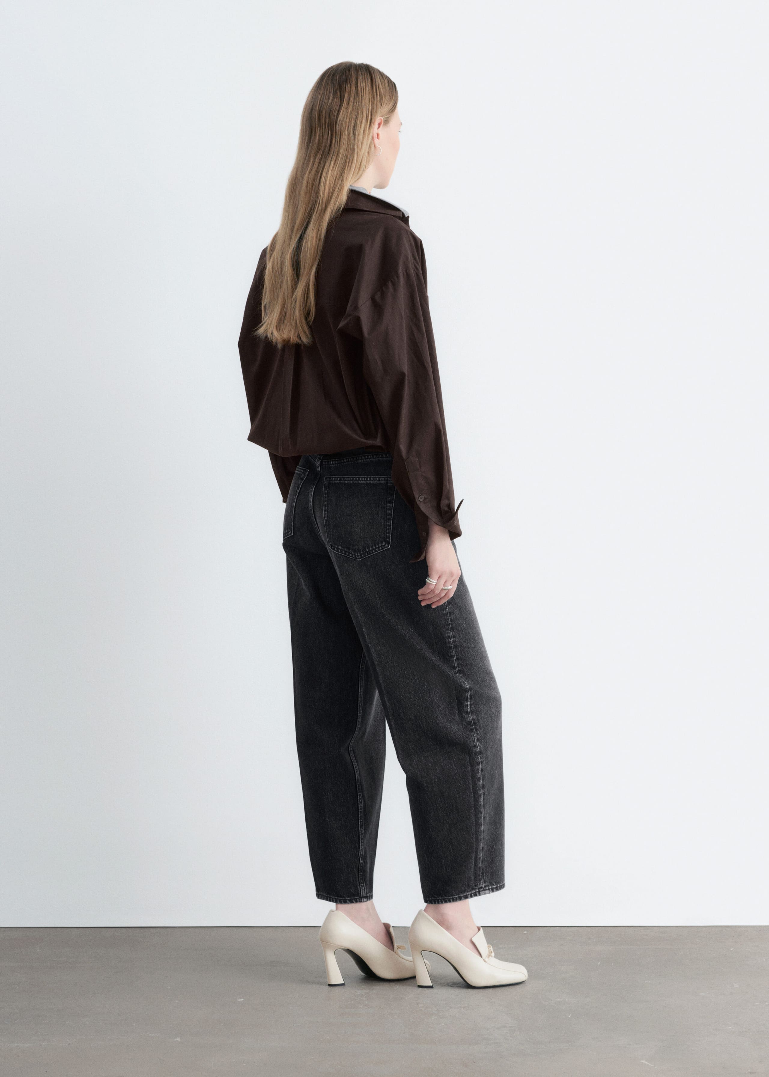 Barrel-Leg Ankle Jeans - Washed Blue - Lookbook