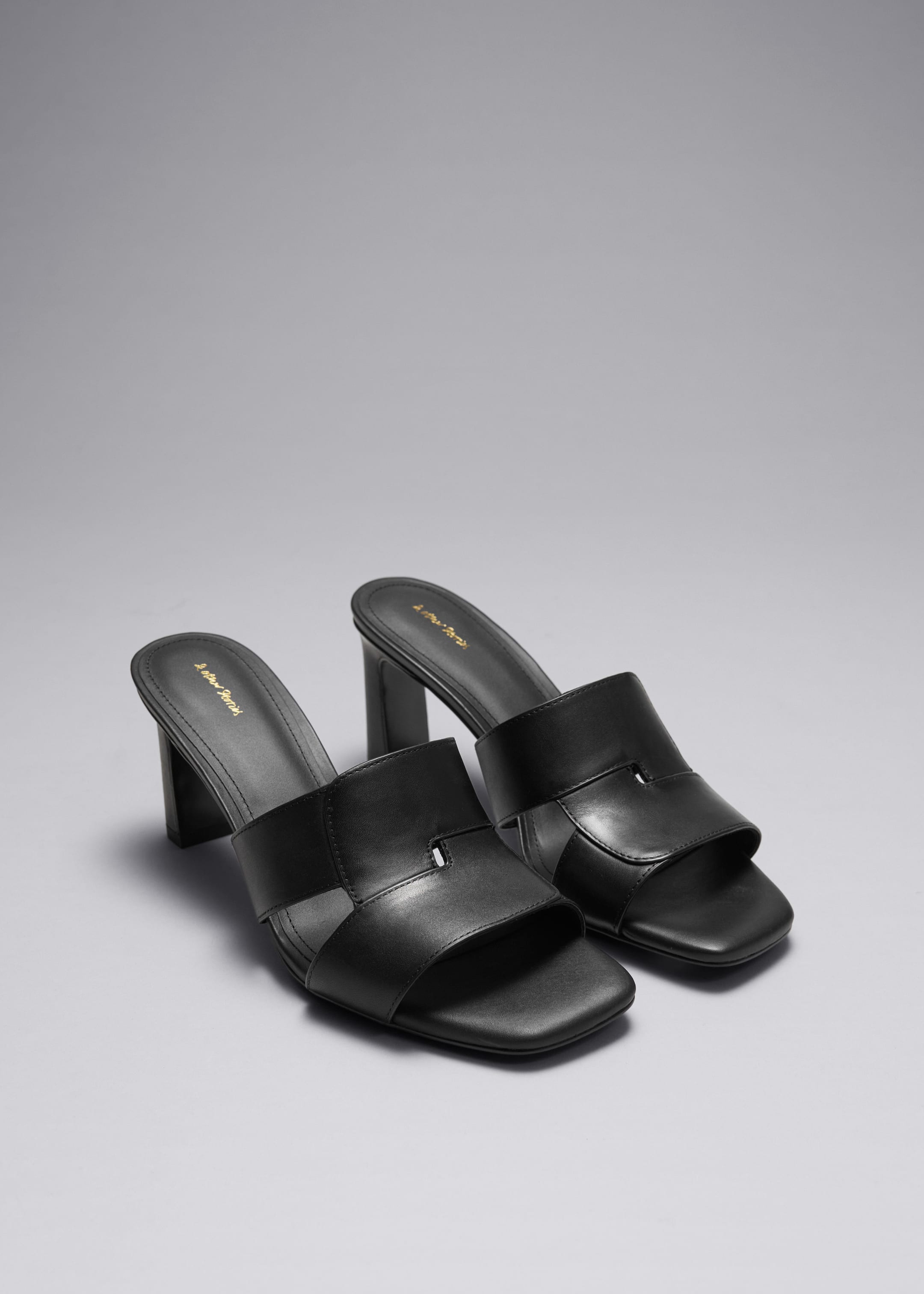 Grösseres Bild ansehen: Leder-Pantoletten mit Absatz - Schwarz - DAMEN | H&M CH 2
