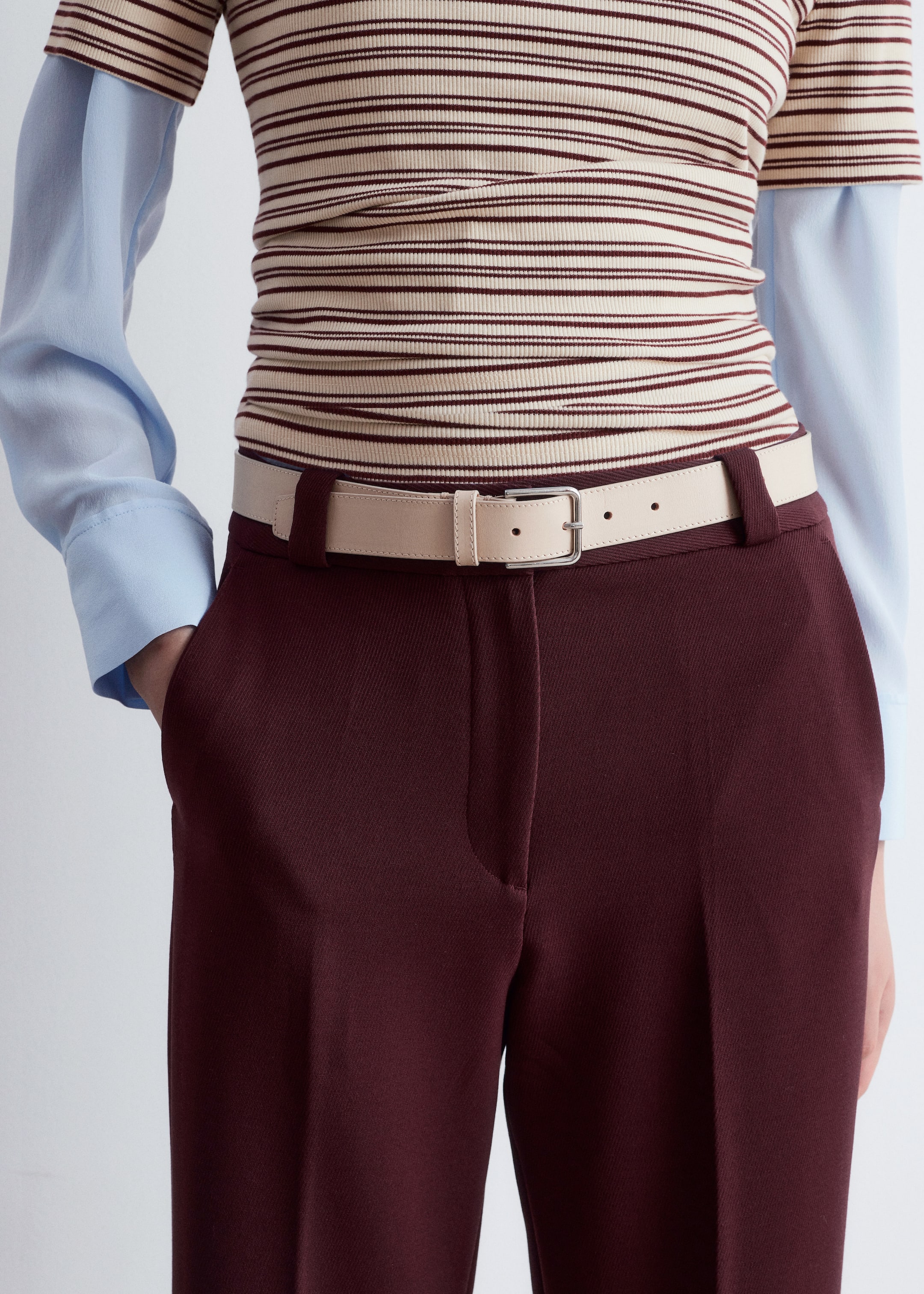 Agrandir l'image: Pantalon large à plis marqués - Rouge foncé - FEMME | H&M FR 2