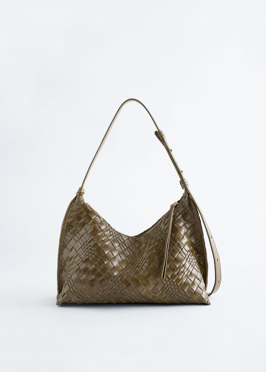 Image of Crossbodyväska i flätat läder