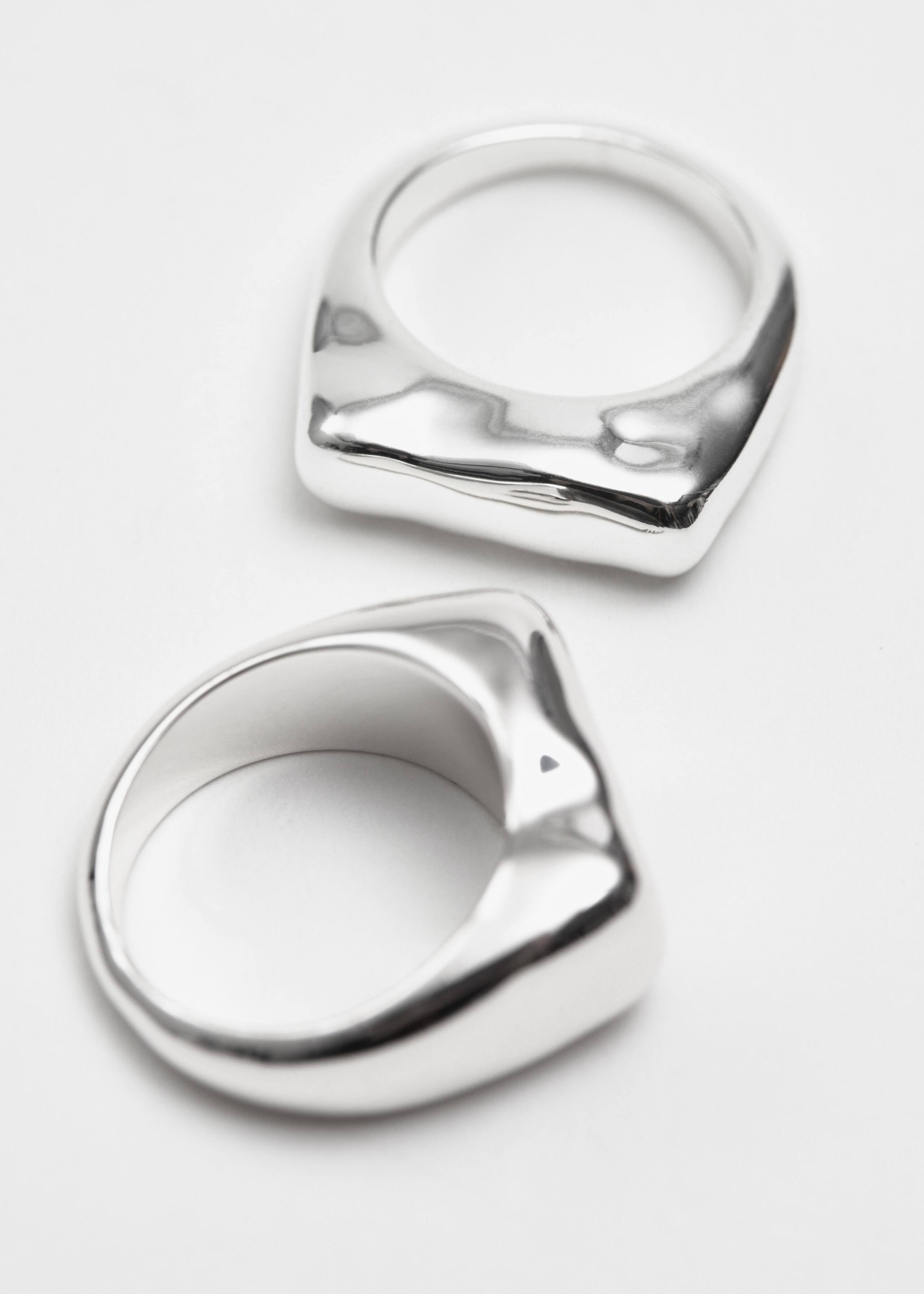 Chunky Hammered Ring Set - {{variantName}} - Descriptive Detail