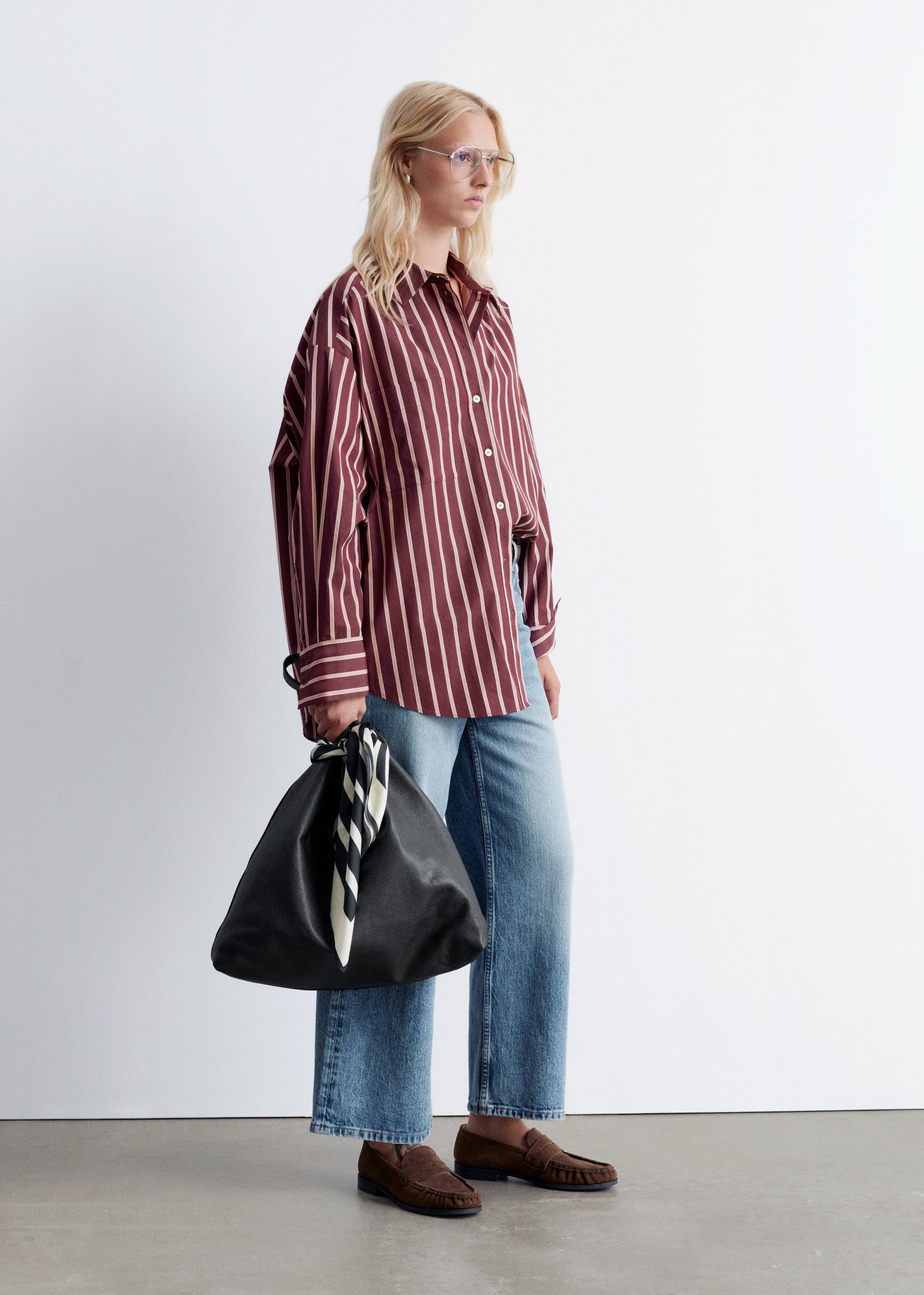 Zobrazit větší obrázek: Oversized Shirt - Tmavě červená/růžová - ŽENY | H&M CZ 4