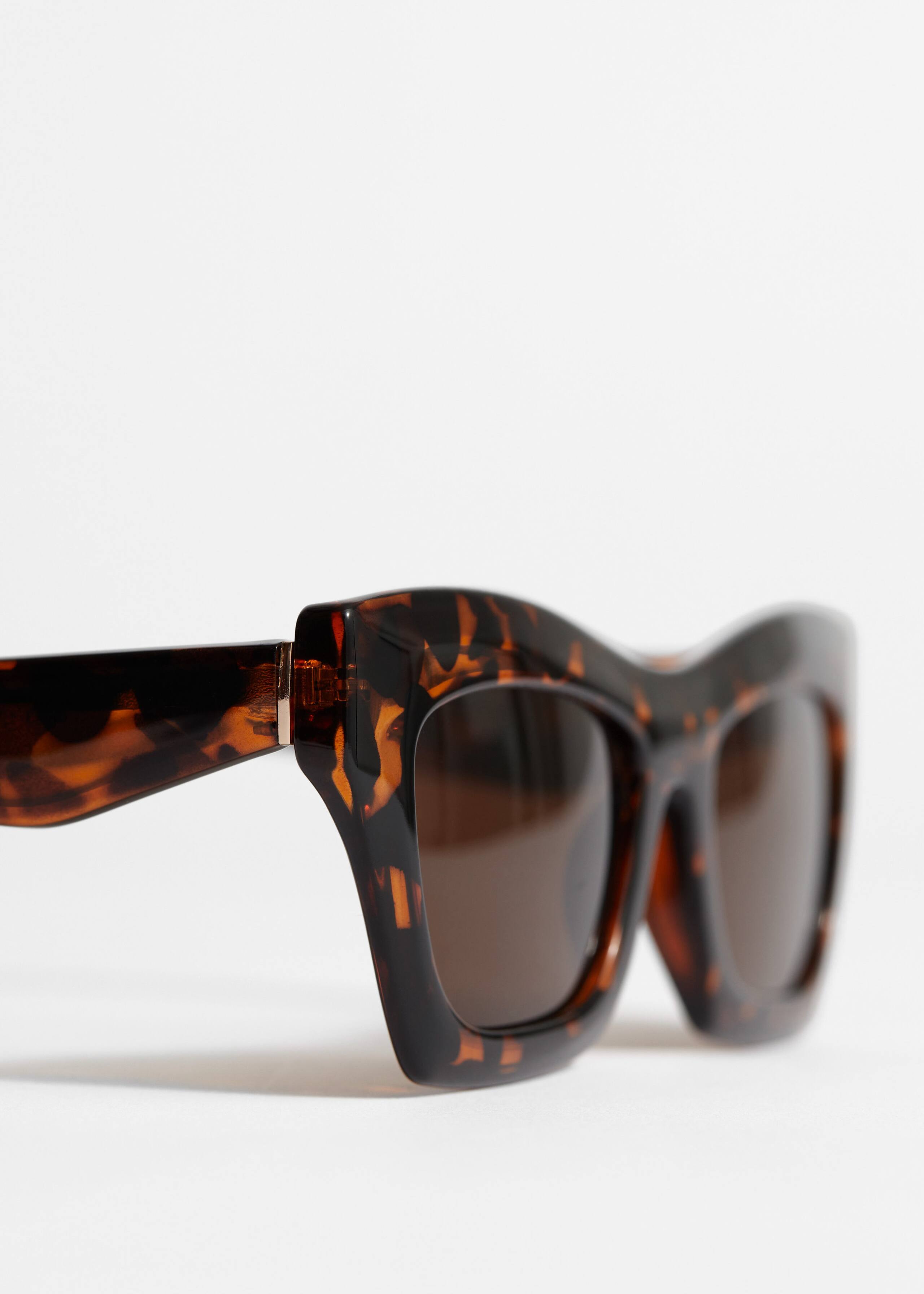 Classic Cat-Eye Sunglasses - {{variantName}} - Descriptive Detail