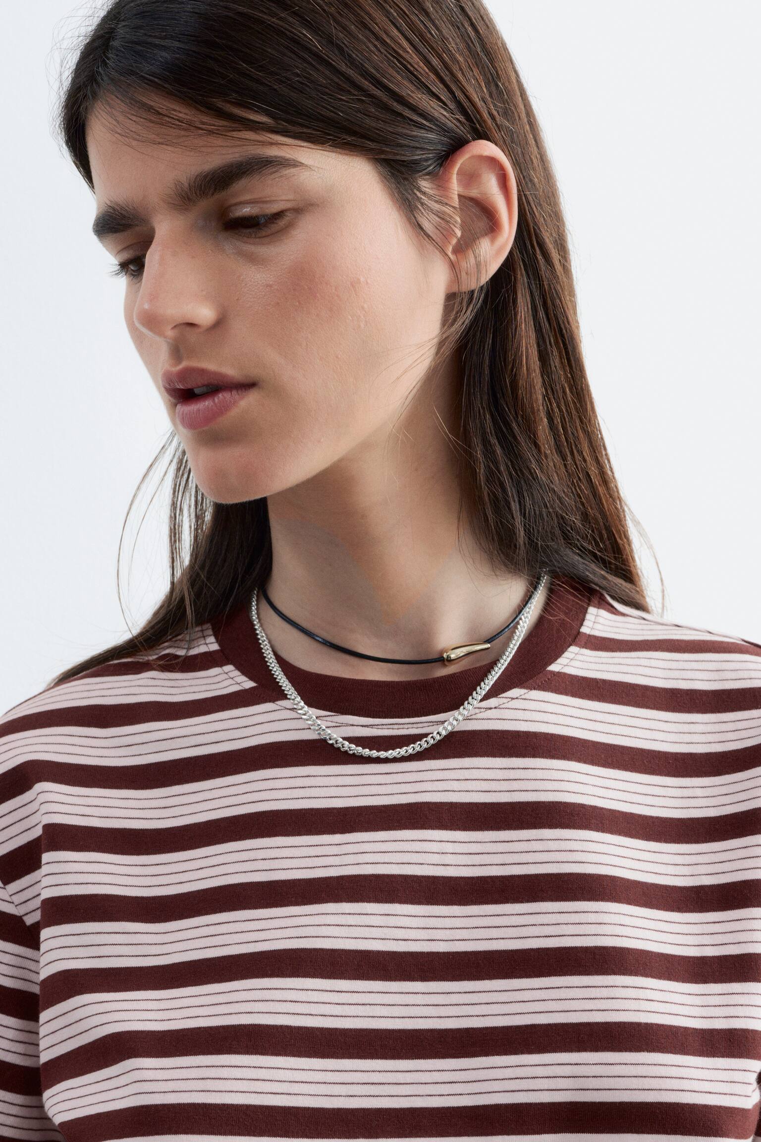 T-Shirt aus Baumwolle mit Rundhalsausschnitt - Rosa/Braun/Gestreift/Gelb/Flieder/Dunkelbraun/Weiß/Hellblau/Hellrosa/Rot/Schwarz/Marineblau/weiß gestreift - 4