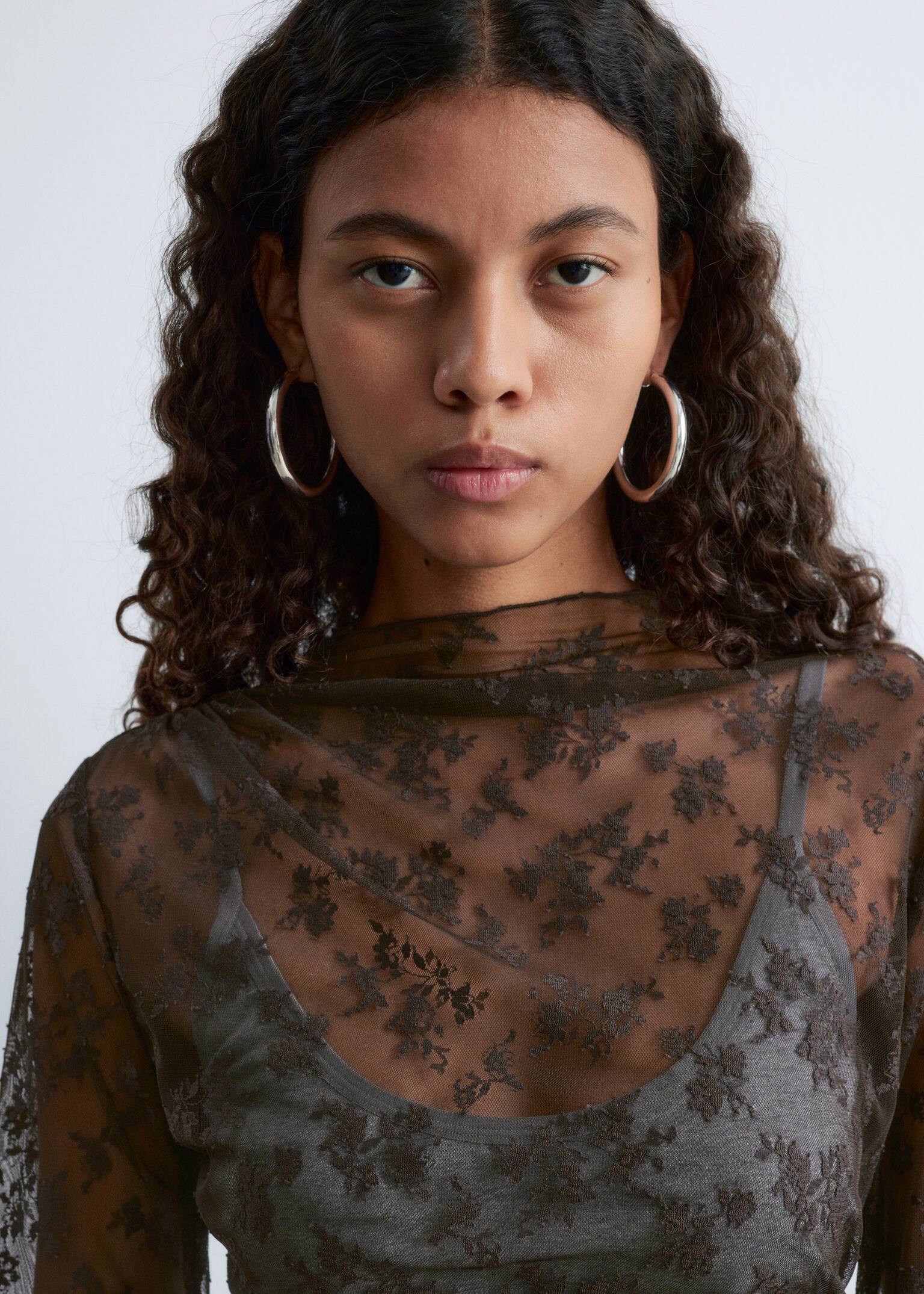 Long-Sleeve Lace Top - Dark Brown/Khaki Brown
