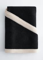 Schwarz