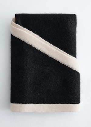 Schwarz