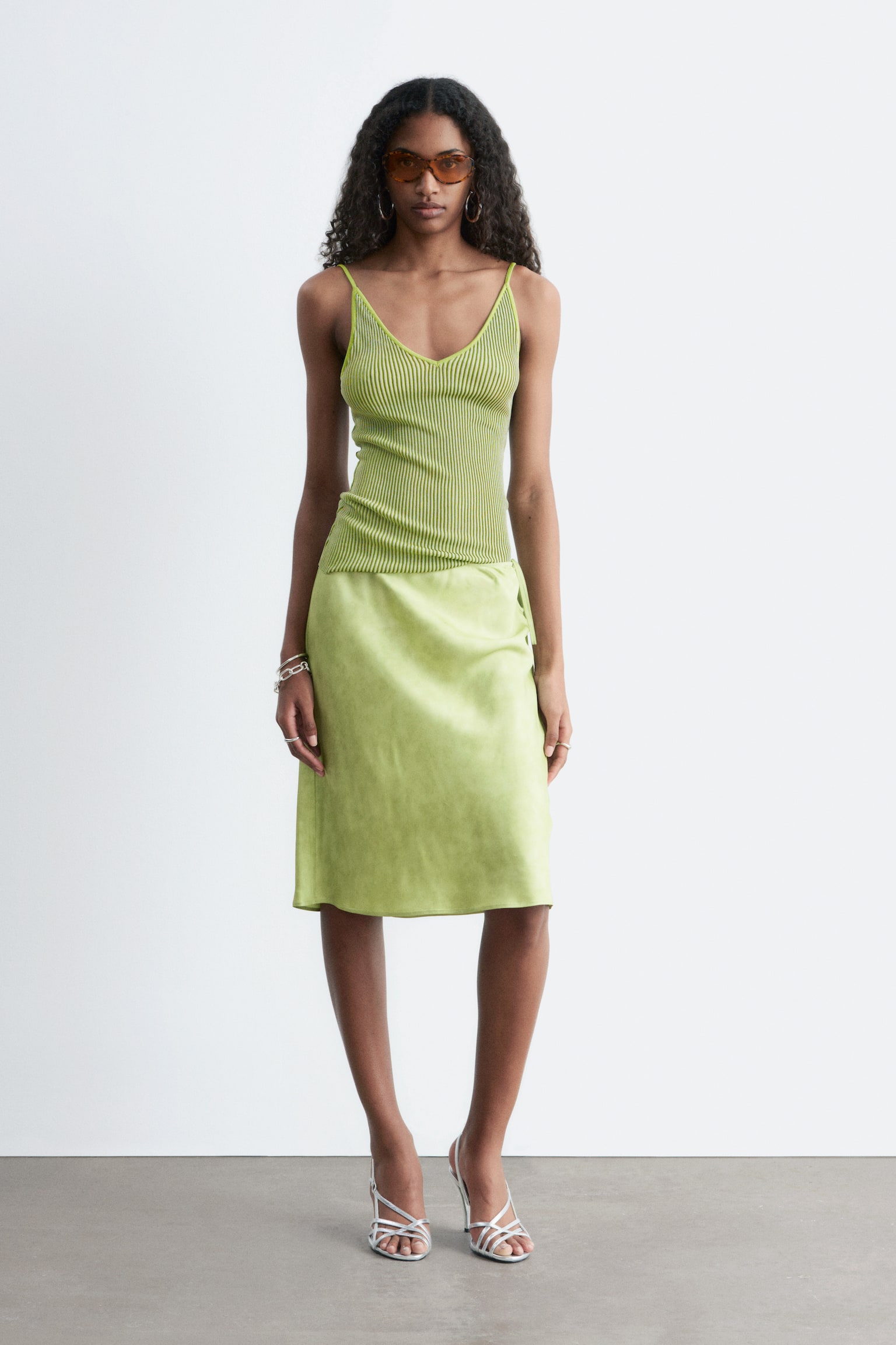 Satijnen sliprok tot op de knie - Lichtgroen - 3