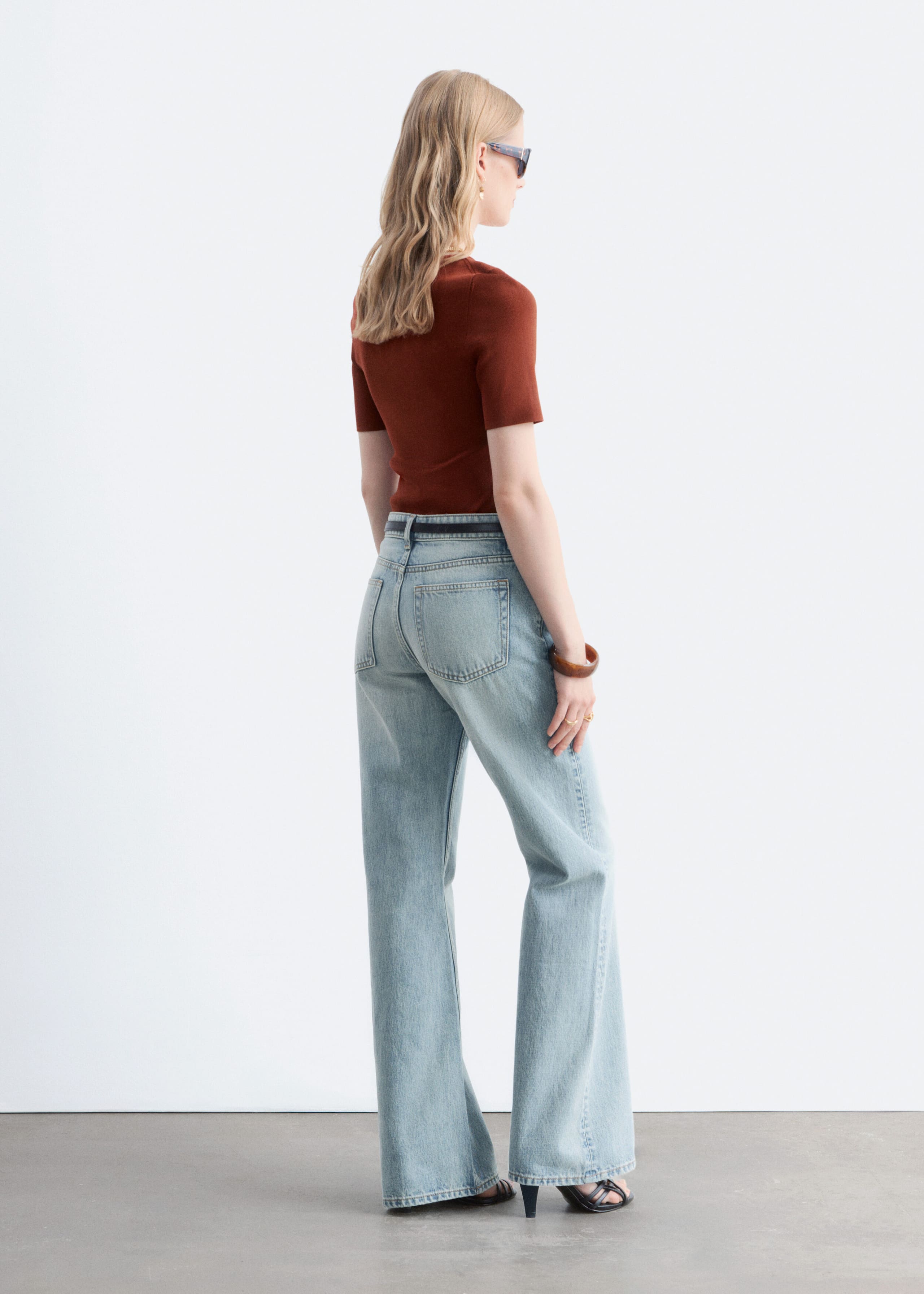 Bootcut-Jeans mit mittelhohem Bund - Retro-Blau - Lookbook