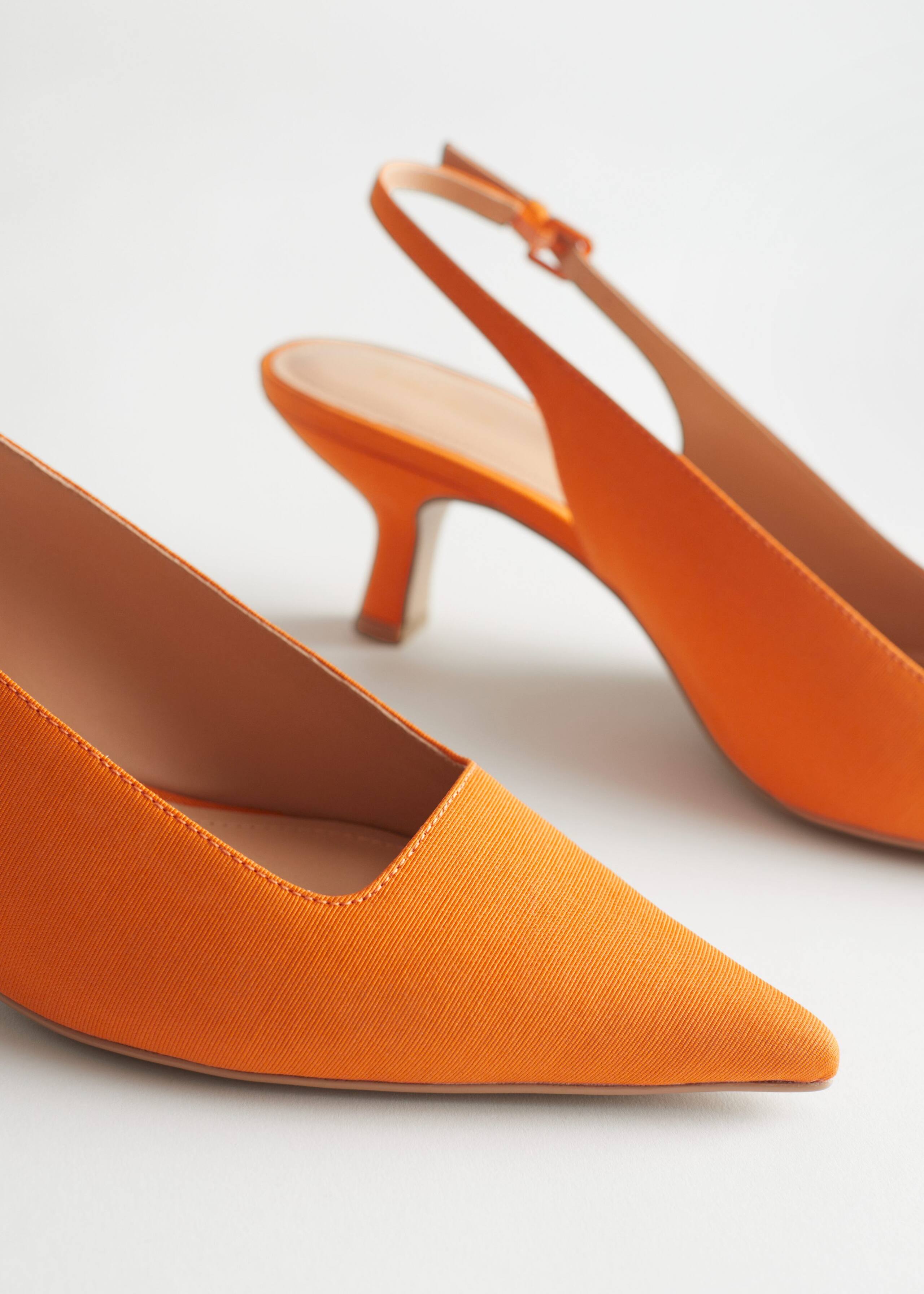 Décolleté slingback a punta - {{variantName}} - Descrizione dettagliata