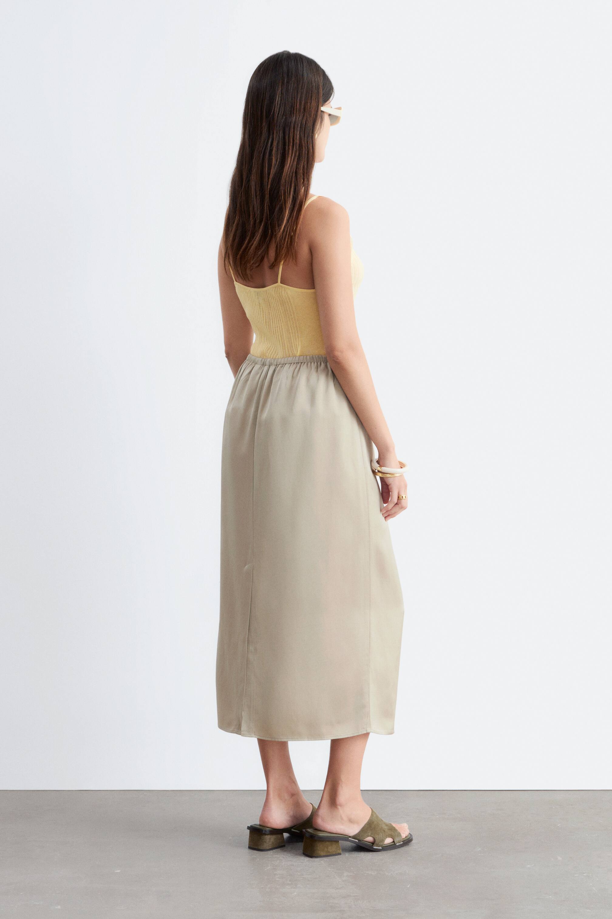Subtle Back Women's Beige Drawstring Satin Midi Skirt | H&M GB