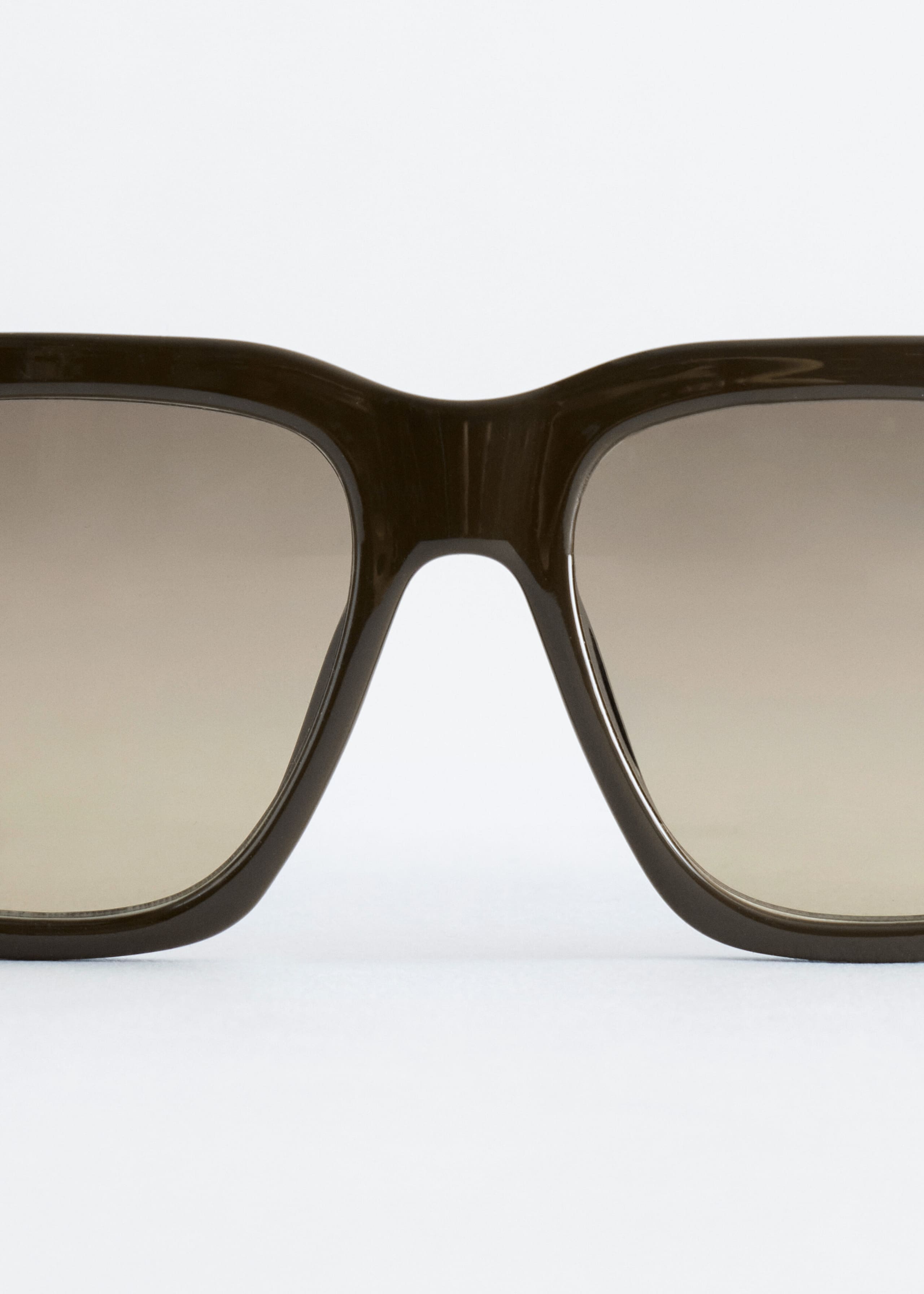 Oversized Sunglasses - Dark Brown - Still Life