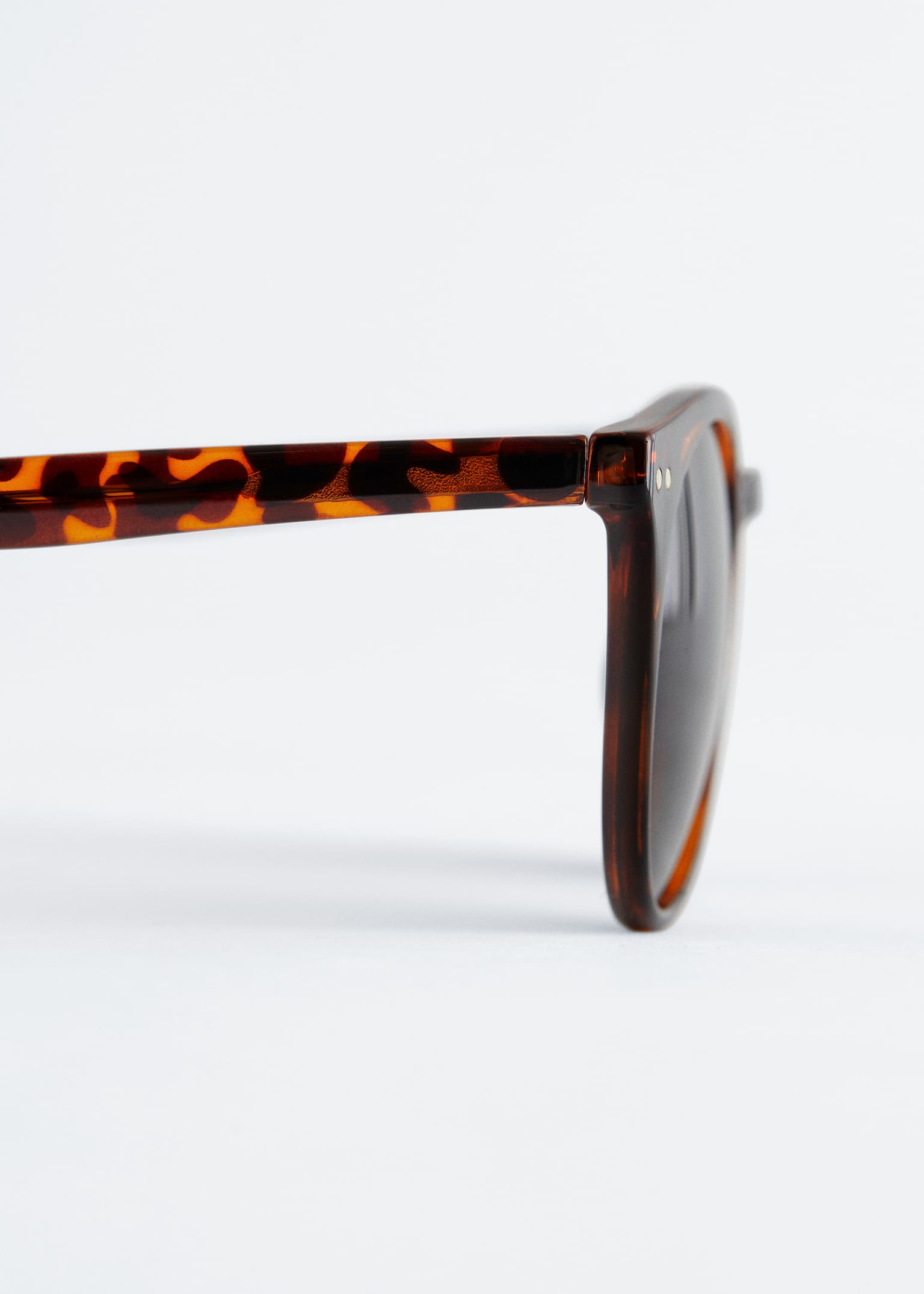 Klassische Sonnenbrille mit rundem Rahmen - Braun - 3