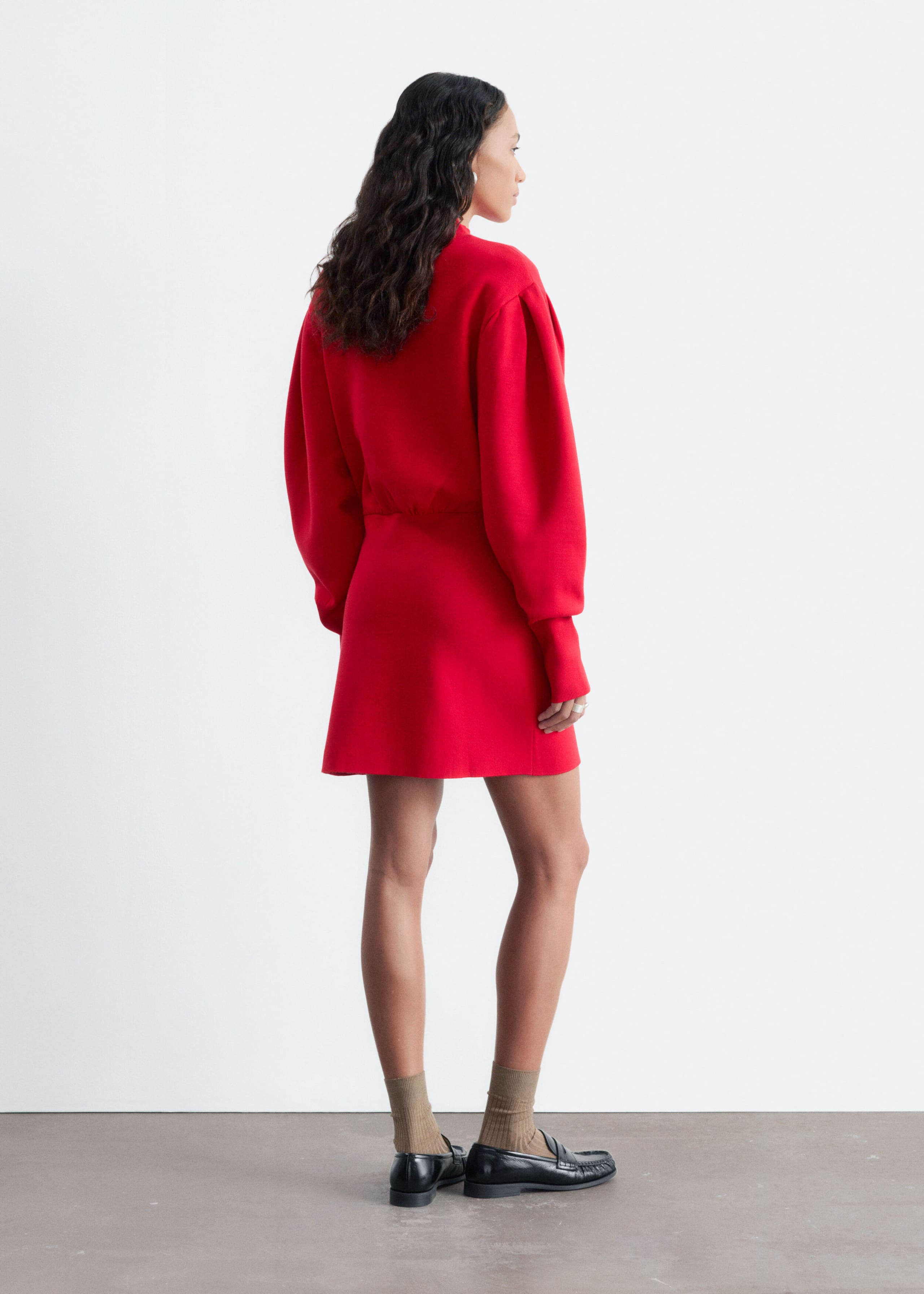 Gebreide mini-jurk met opstaande boord - Felrood - Lookbook