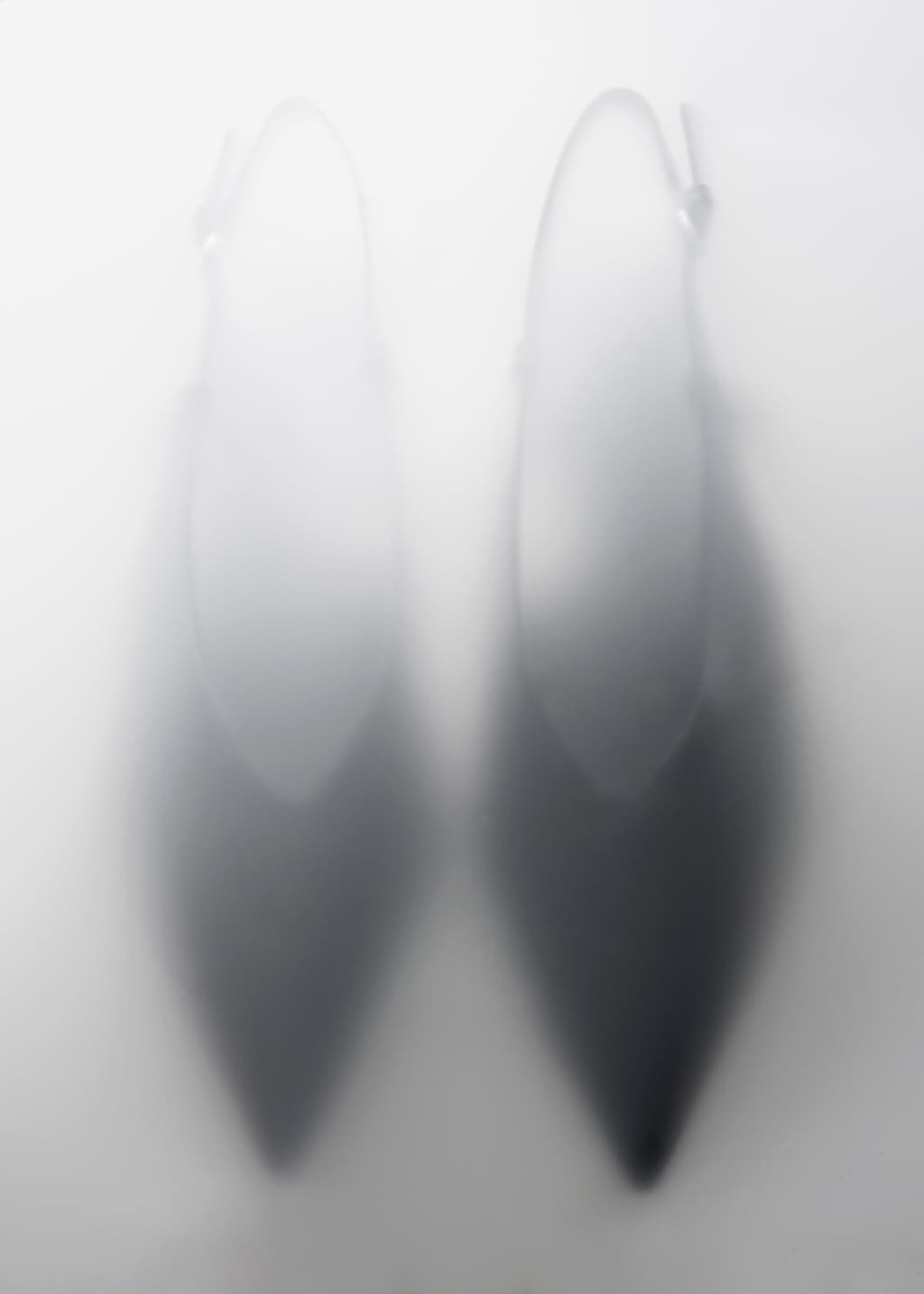 Image of Escarpins classiques à bride arrière en cuir