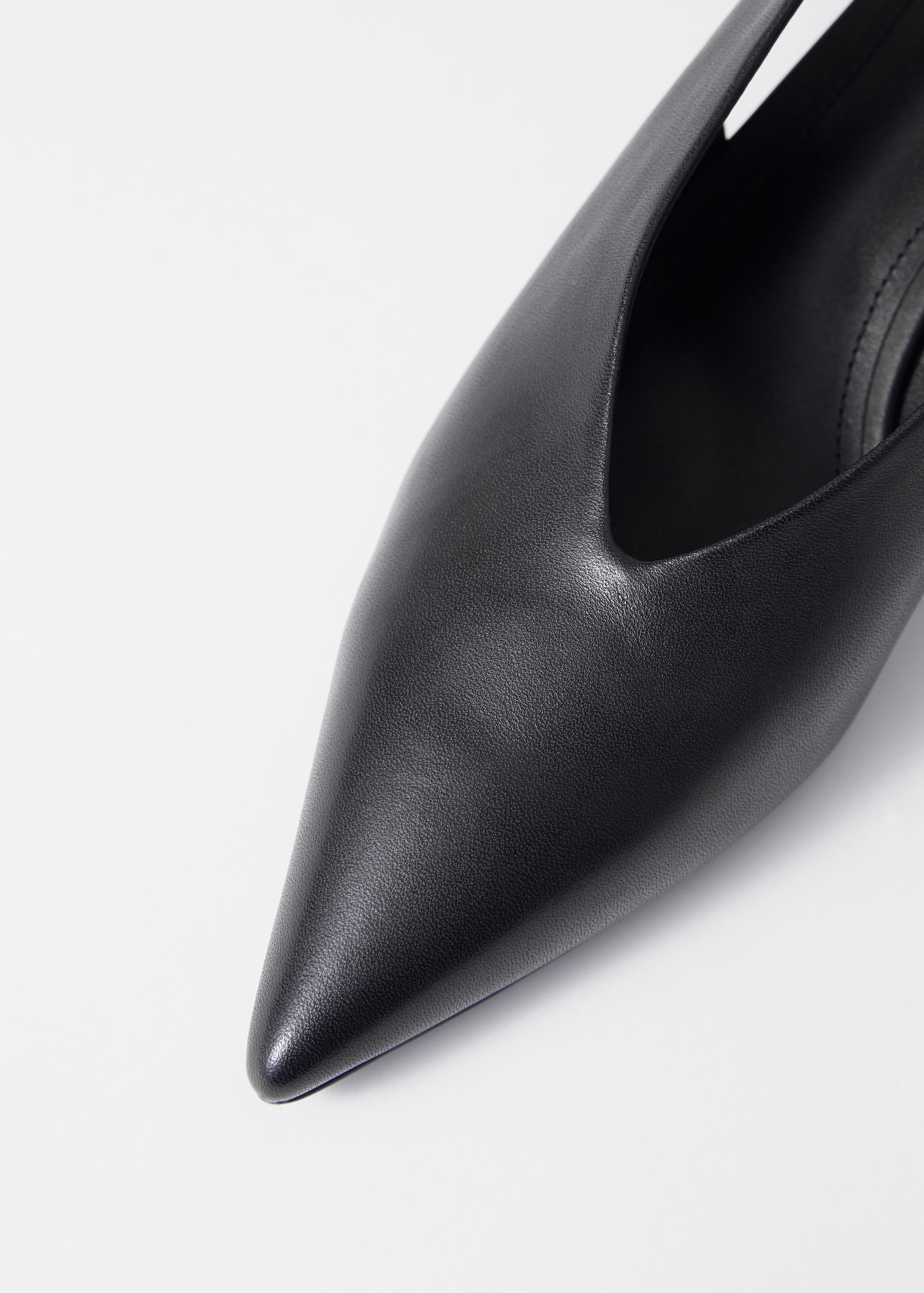 Agrandir l'image: Escarpins en cuir à petits talons et bride arrière - Noir - FEMME | H&M FR 4