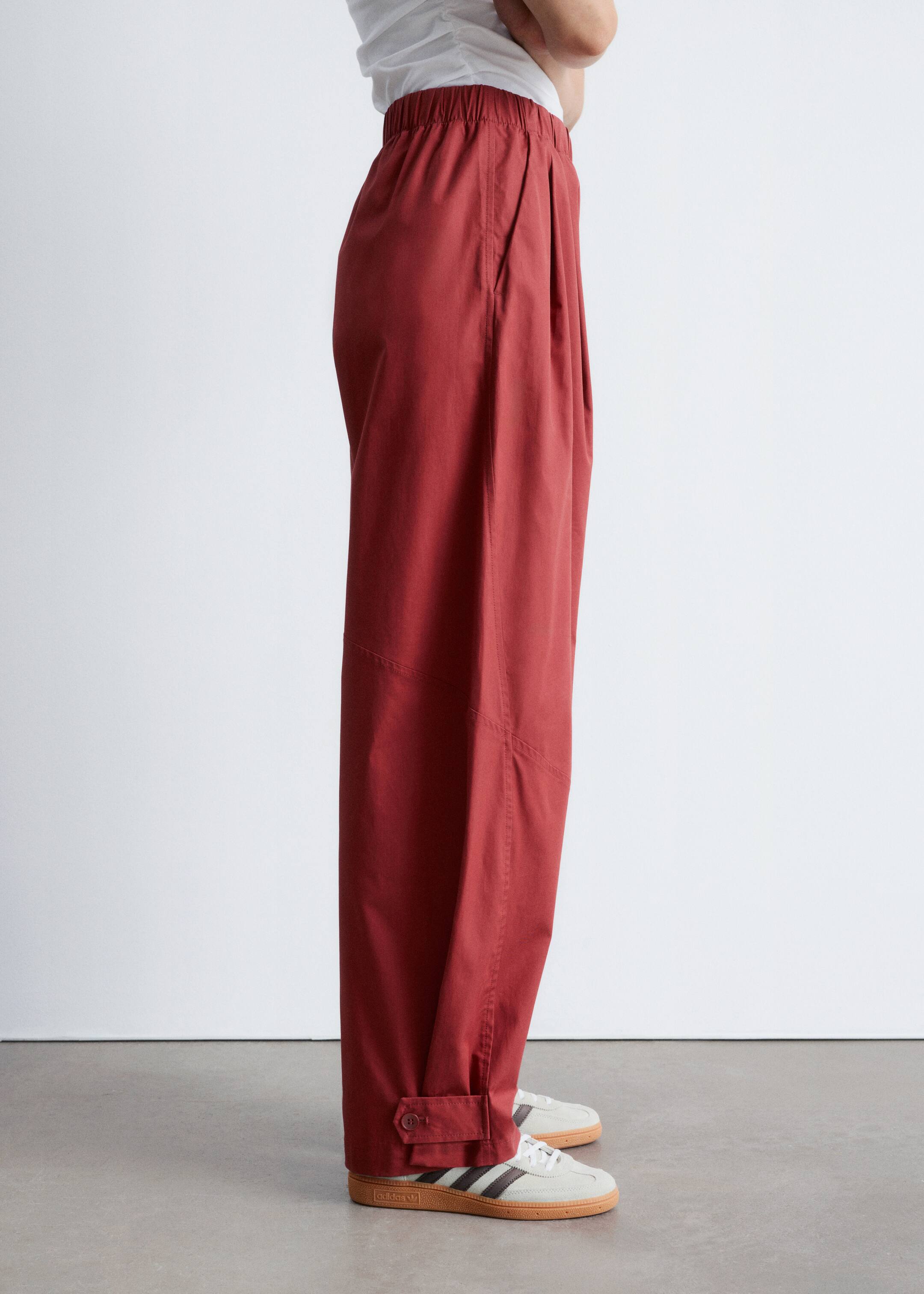 Ver imagen más grande: Pantalones tipo parachute de cintura elástica - Rojo oscuro - MUJER | H&M ES 4