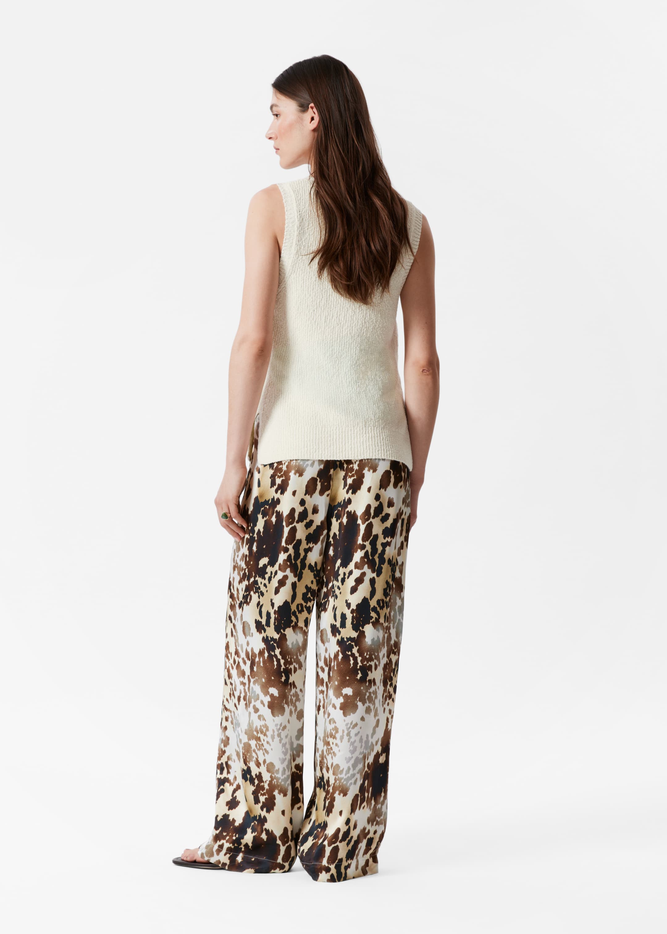 Ver imagen más grande: Pantalones de satén con cordón de ajuste - Estampado marrón/beige - MUJER | H&M ES 3
