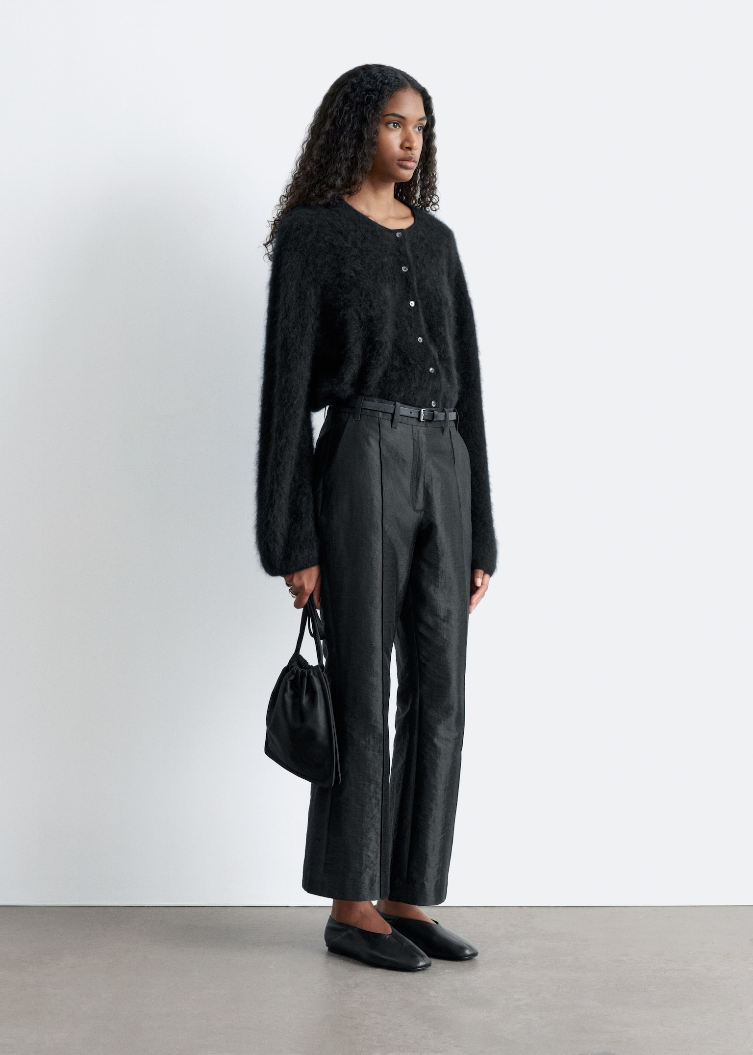 Kickflare-bukser i satin - Sort - 6