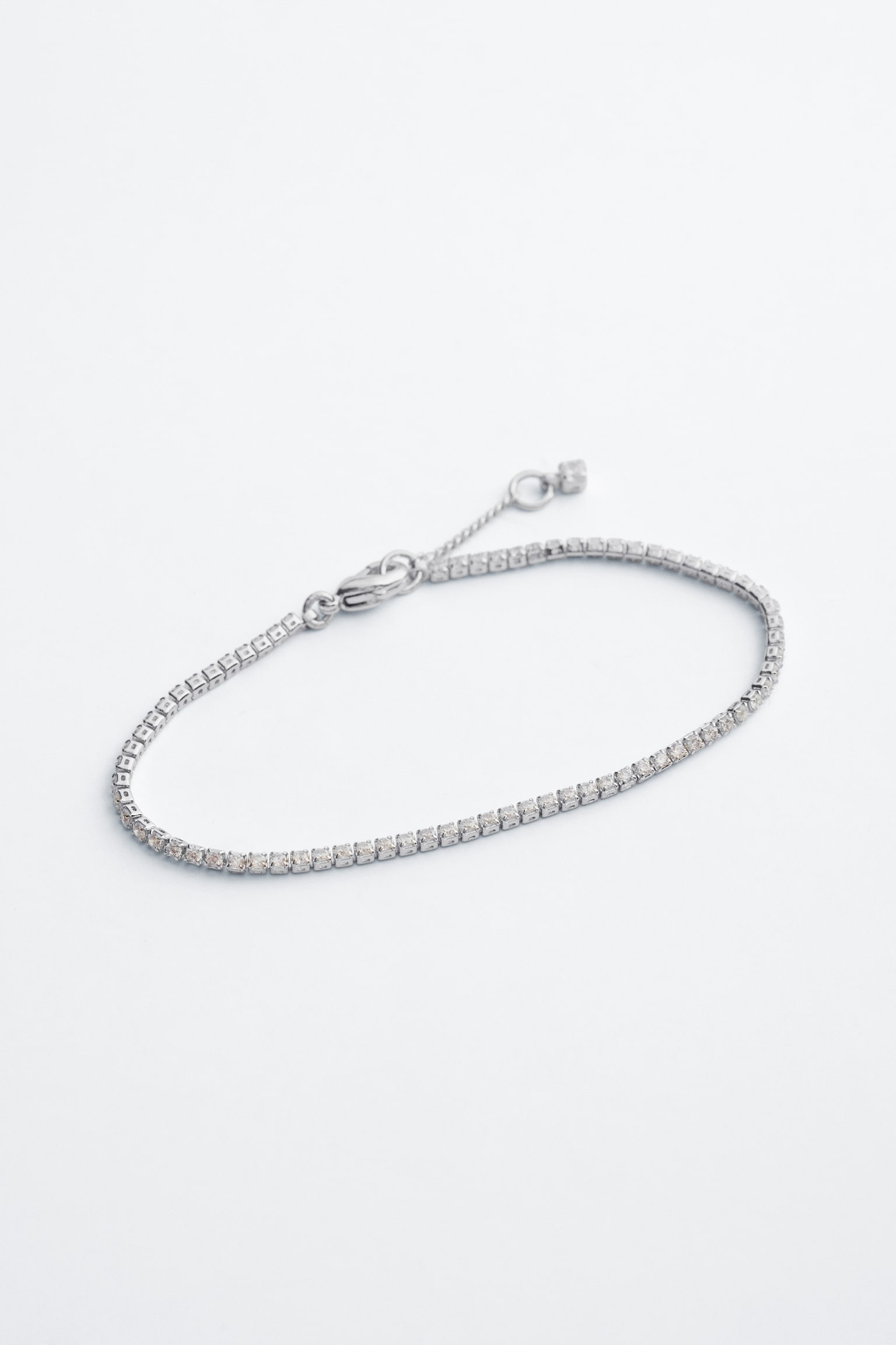 Kettenarmband mit Strasssteinen - Silber/Weiß