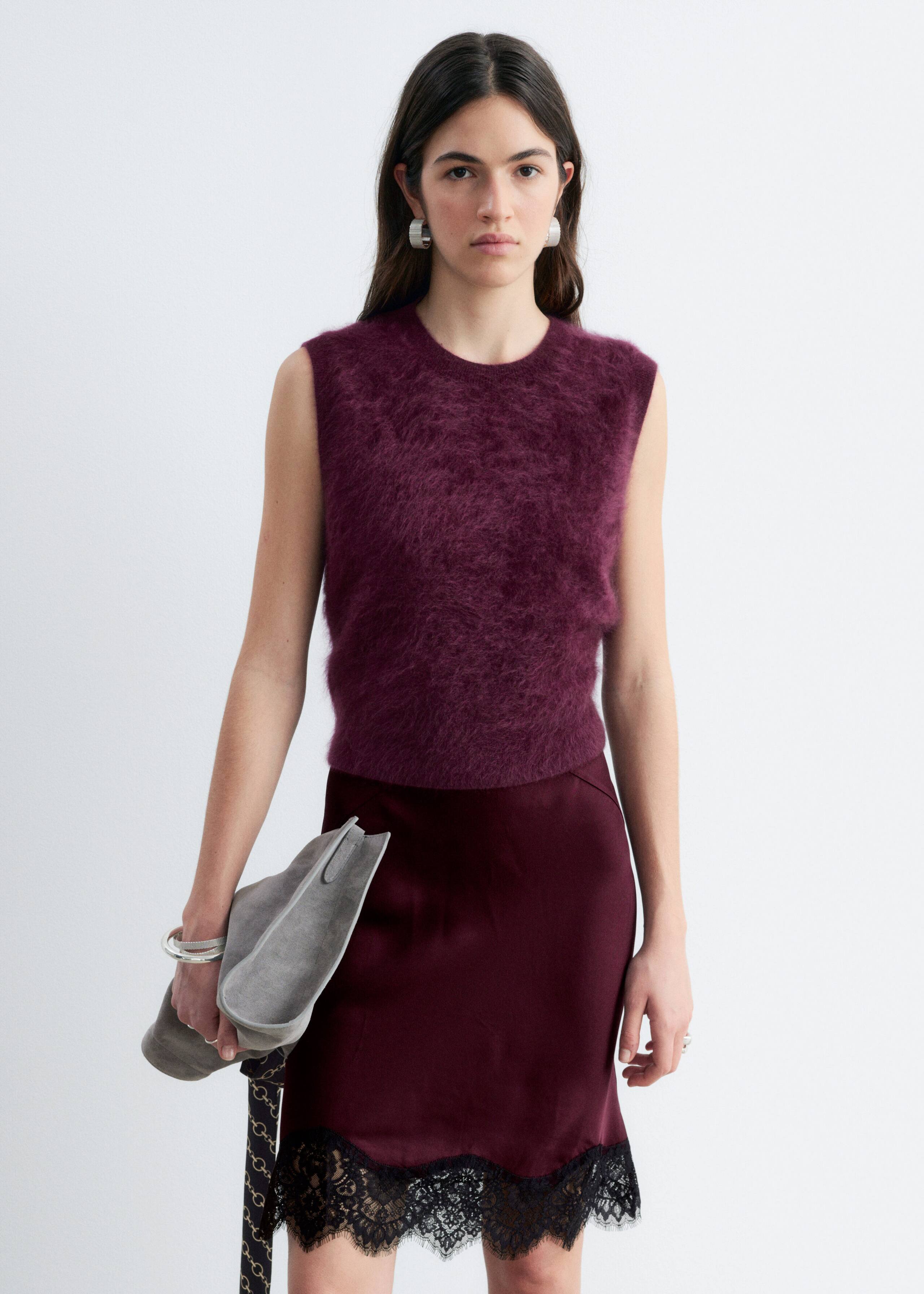 Brushed Cashmere Vest - Dark Red - Still Life