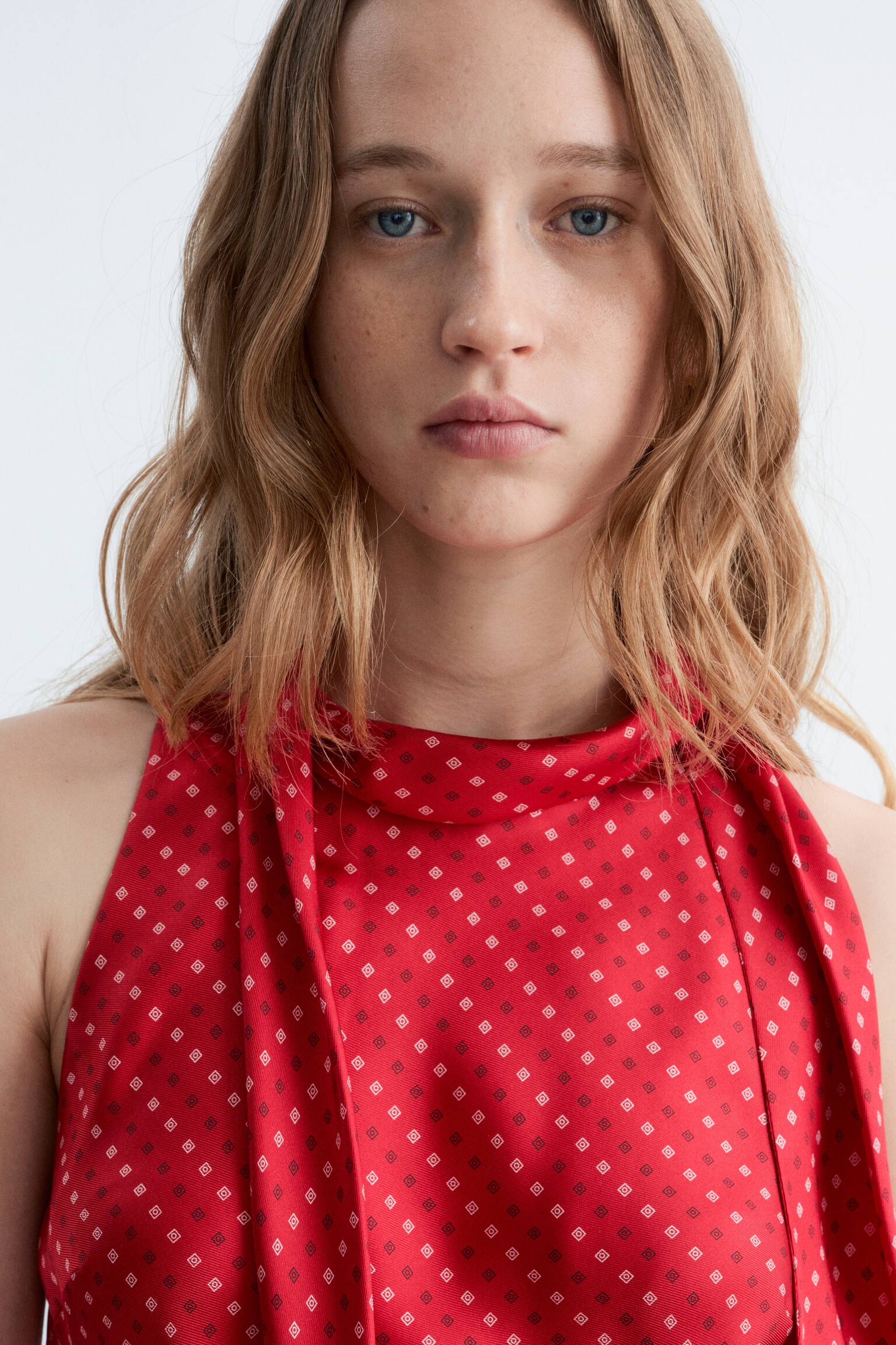 Top de seda con cuello de pañuelo - Rojo/Estampado a cuadros/Beige/Rayas - 5