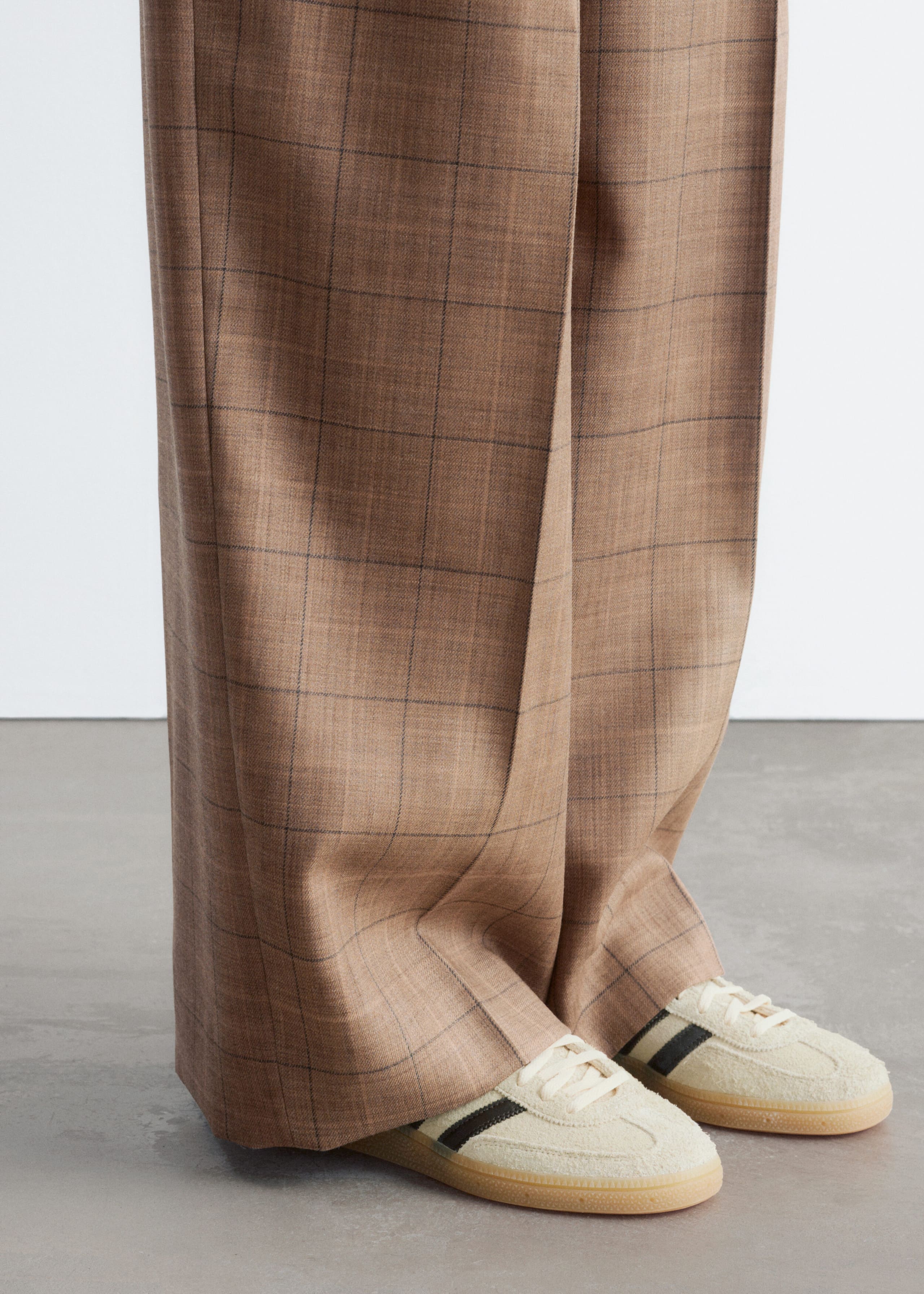 adidas Handball Spezial Sneakers - Light Grey/Silver - Lookbook