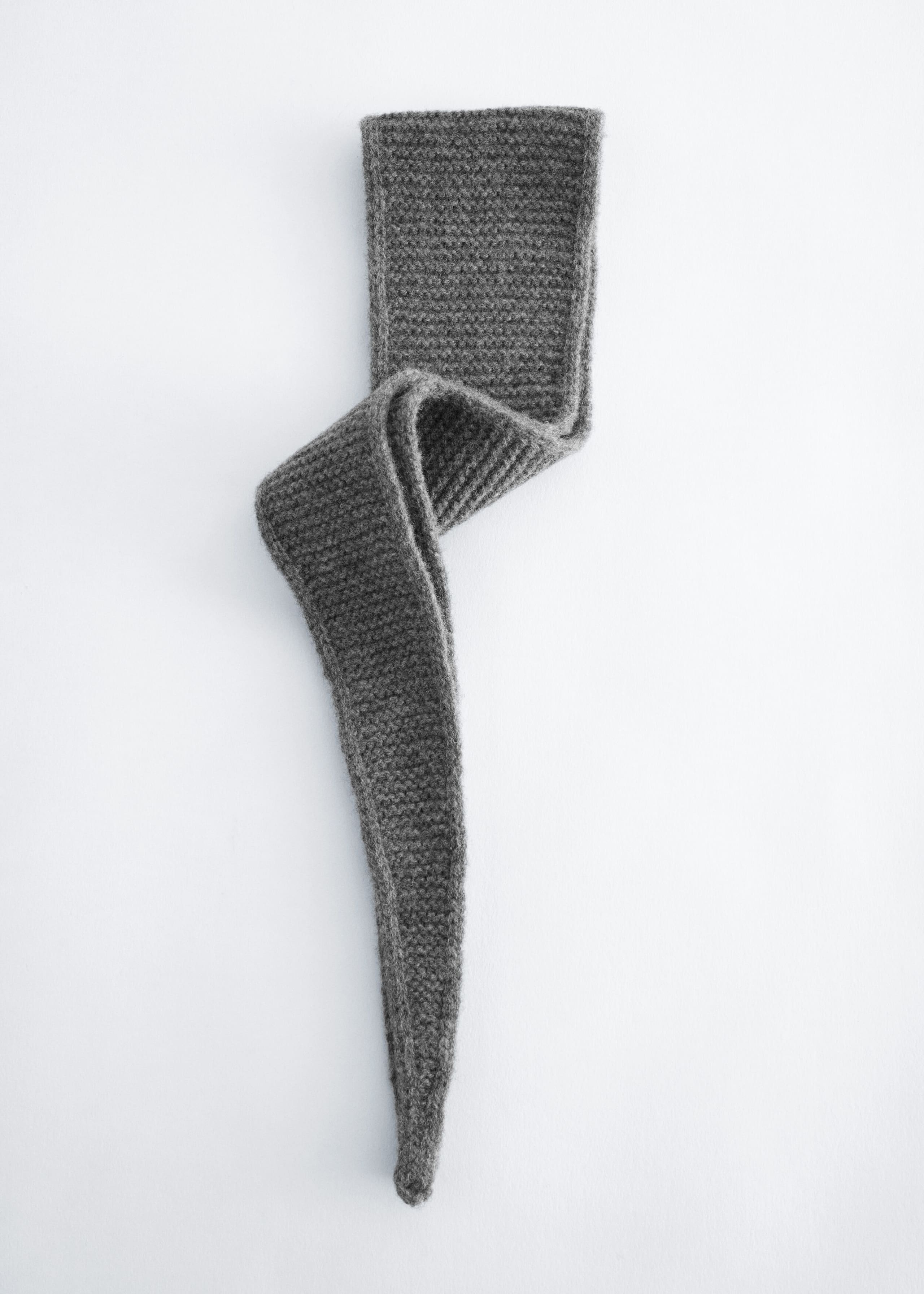 Garter Knit Wool Scarf - {{variantName}} - Descriptive Detail