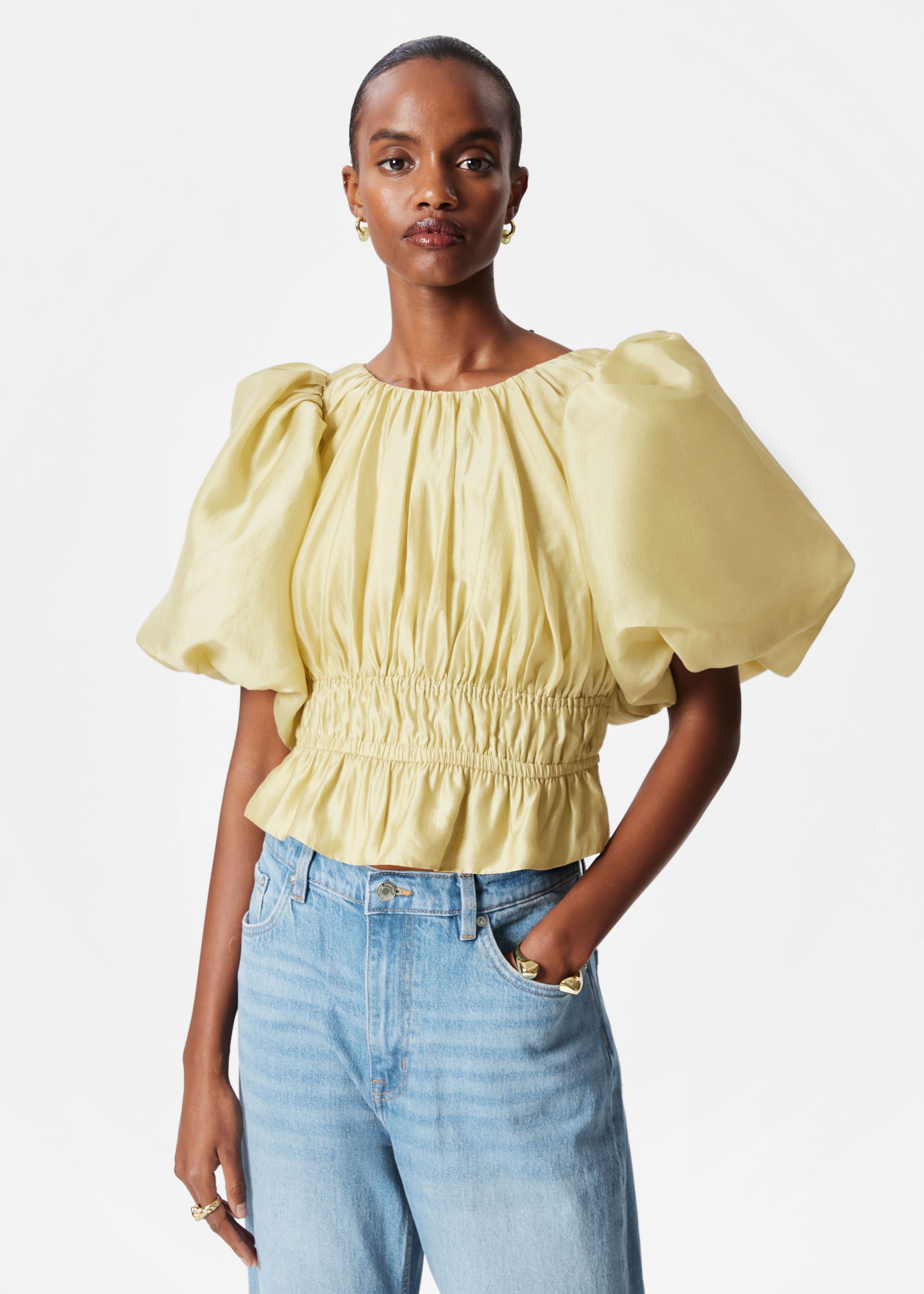 Blusa con maniche a palloncino e ruche - Bianco/Pois grigi - Lookbook