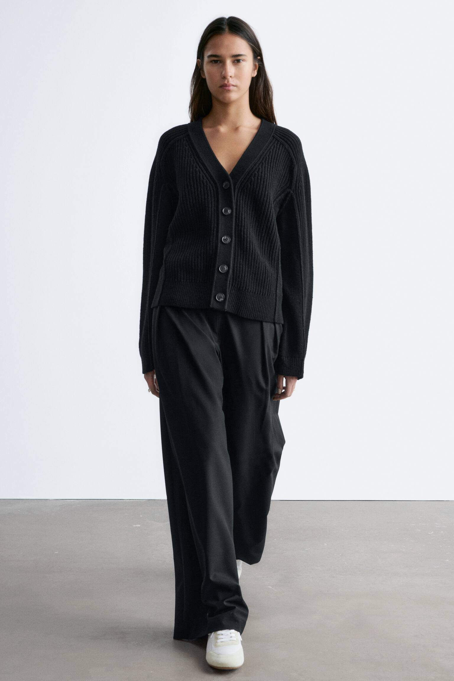 Cardigan en laine mérinos - Noir/Couleur crème - 5