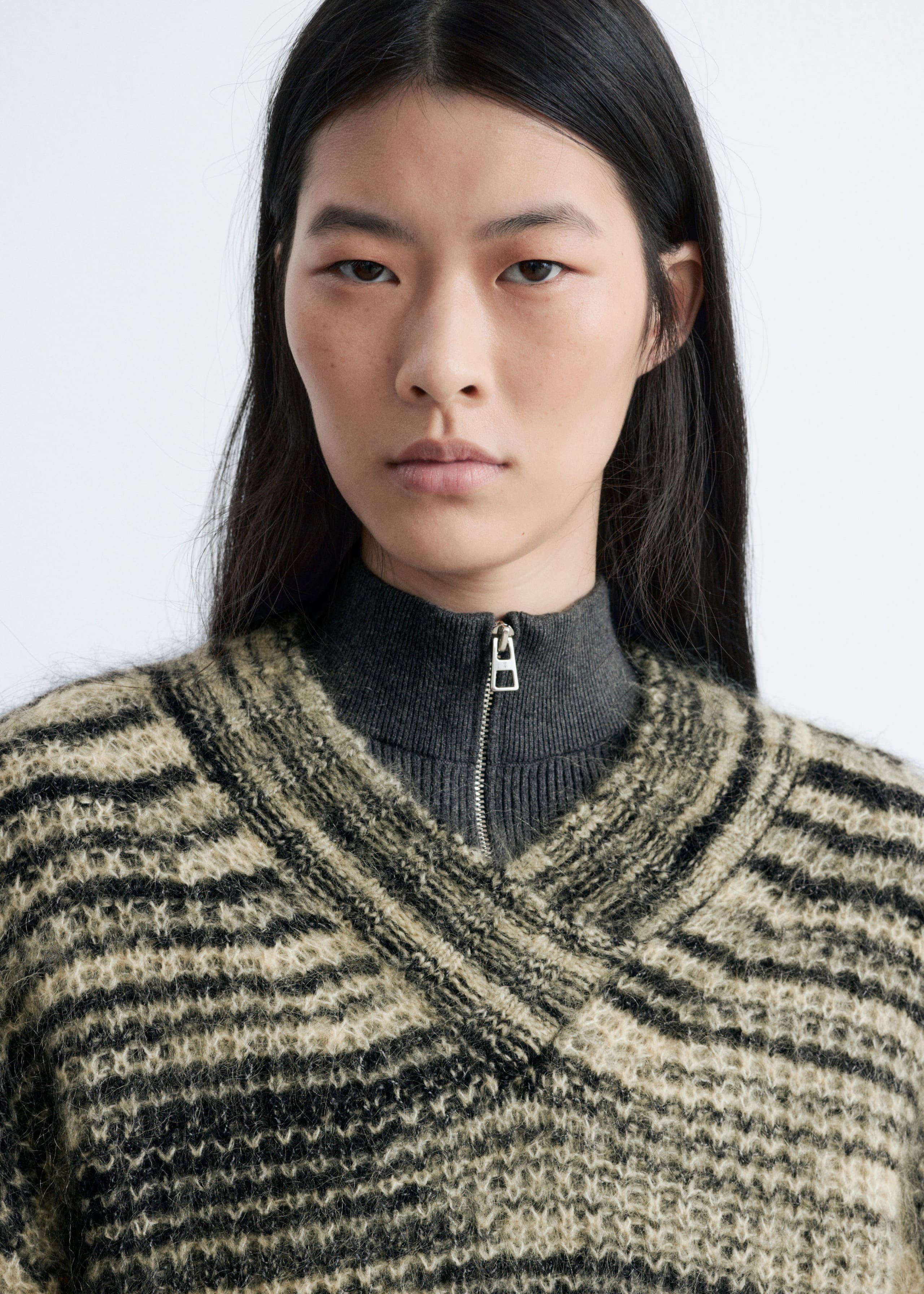 Image of Pullover mit V-Ausschnitt aus Mohair-Mix