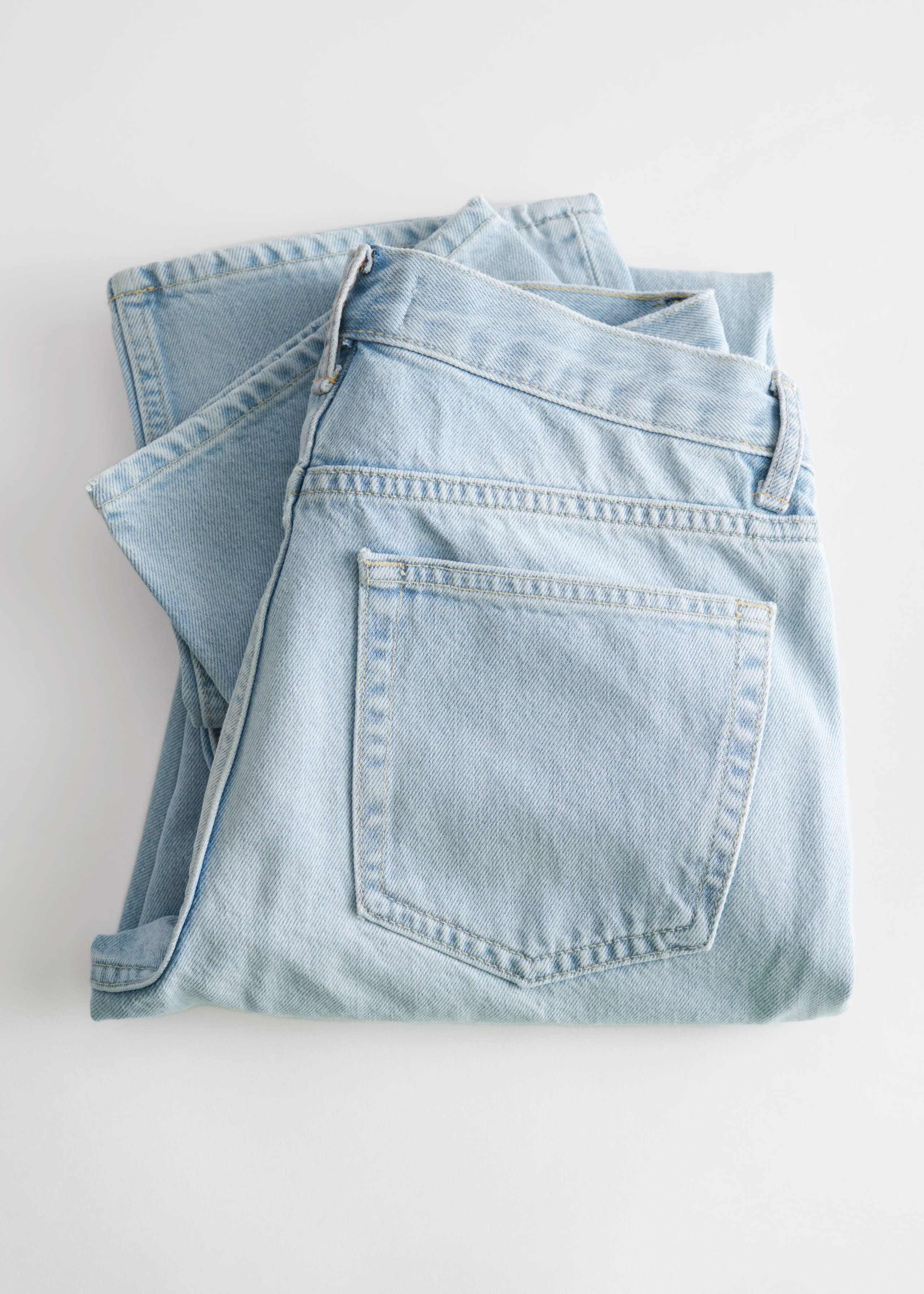 Jean droit - {{variantName}} - Descriptive Detail