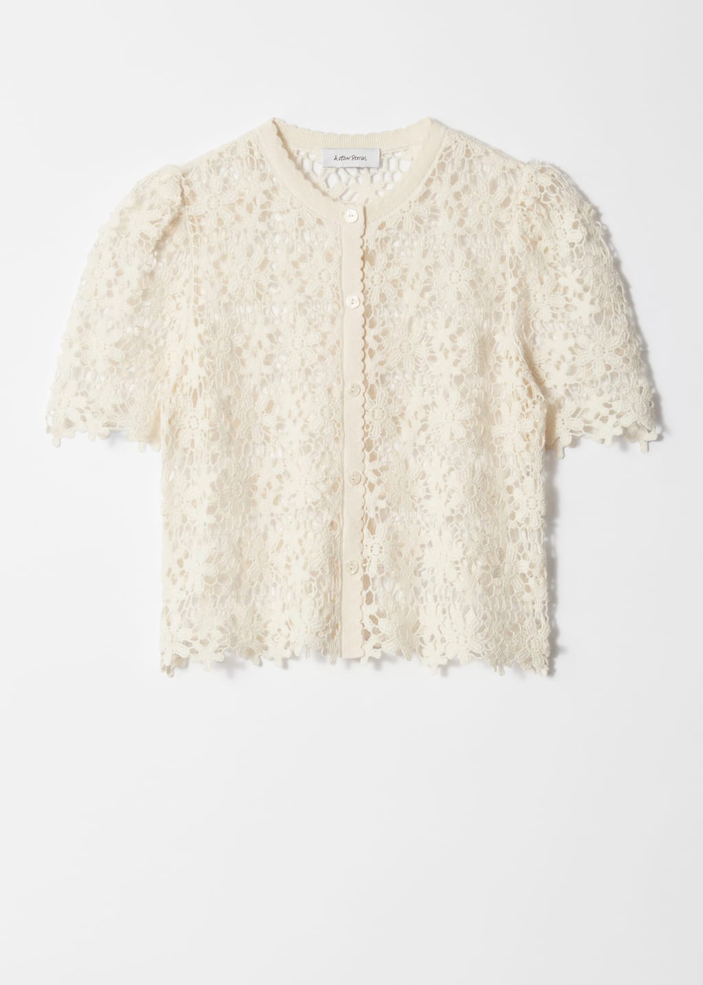 Image of Cardigan en crochet à manches courtes