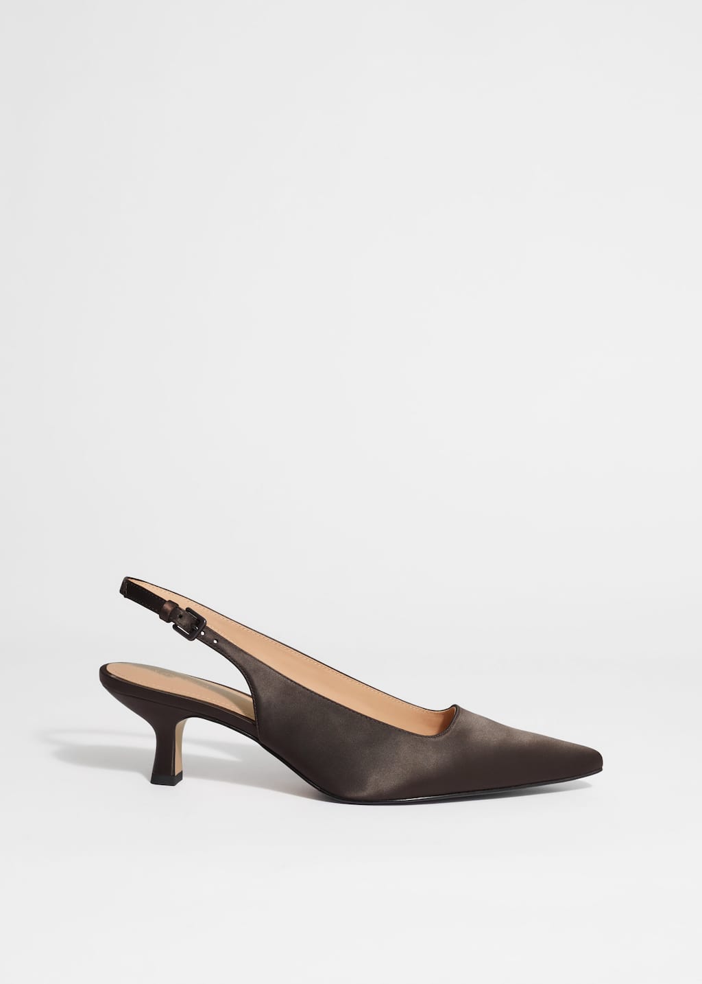 Zapatos de salón puntiagudos con tira trasera