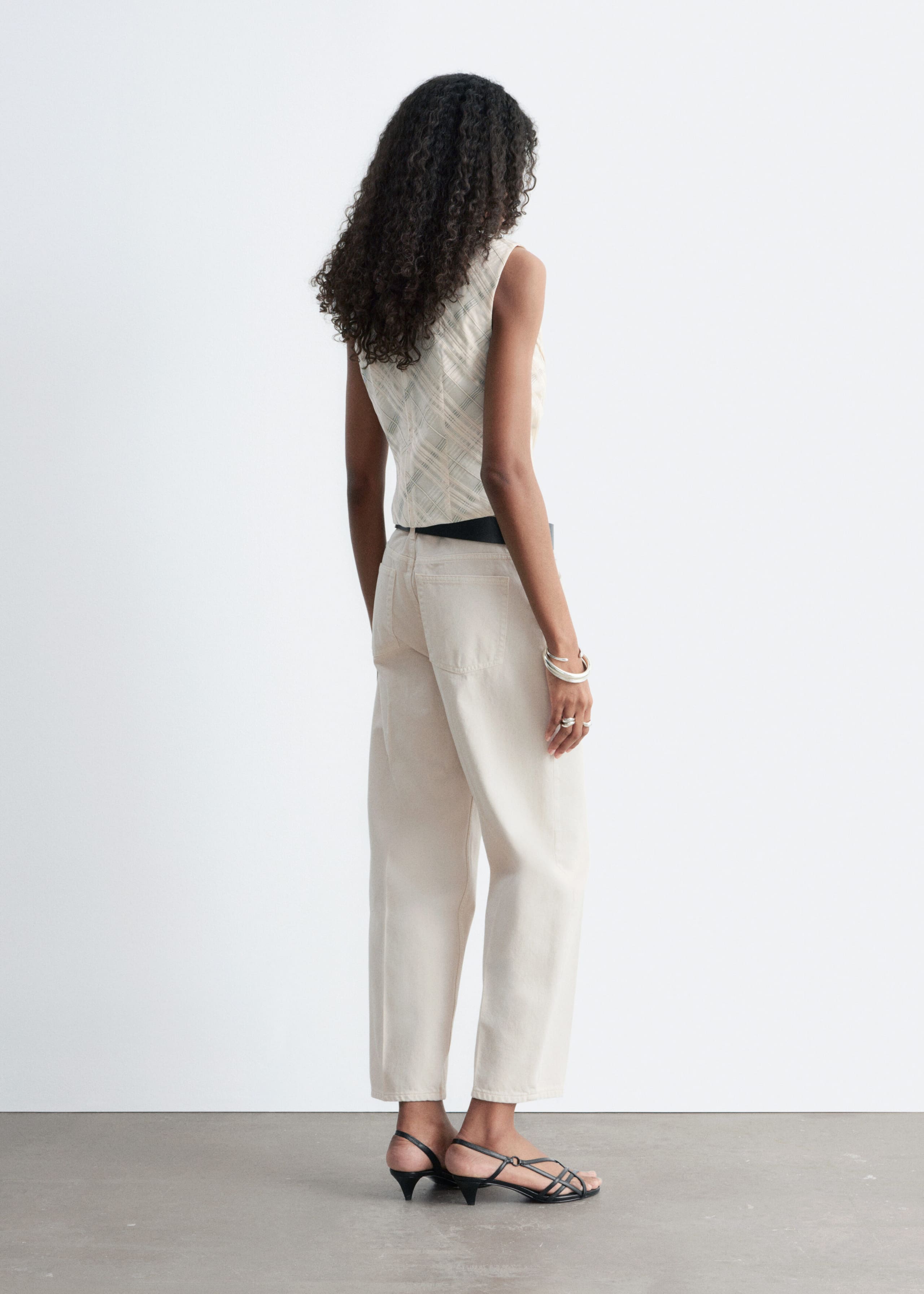 Image of Teksturowany top z dekoltem w łódkę