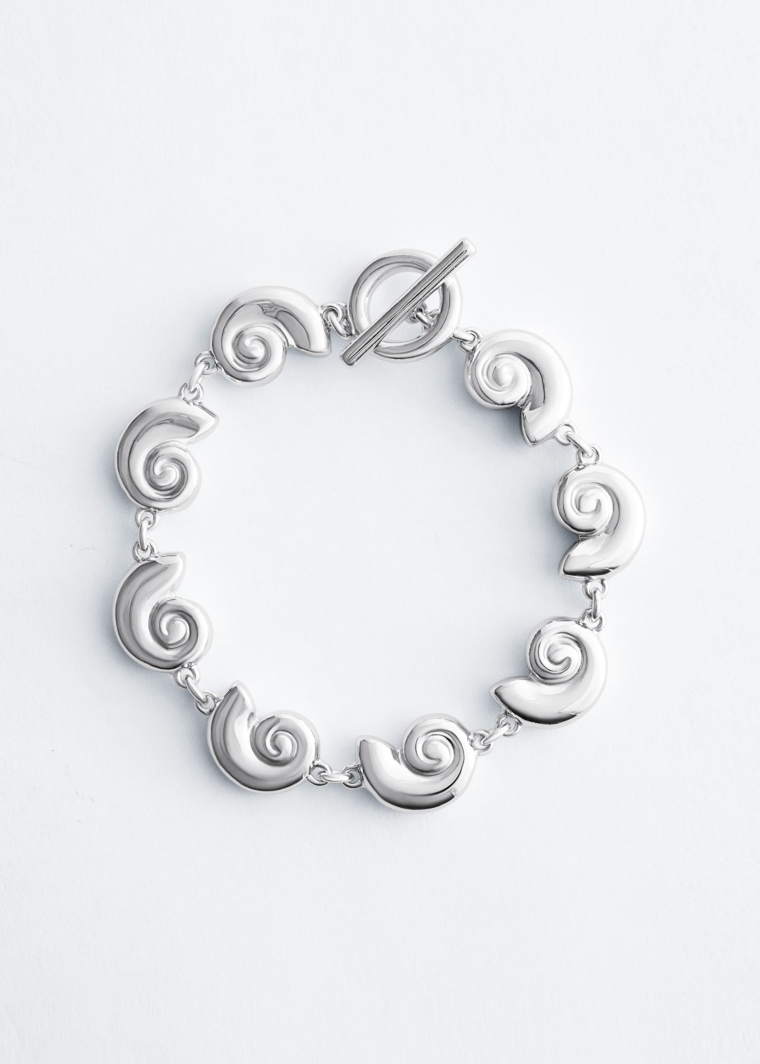 Shell Pendant Bracelet - {{variantName}} - Descriptive Detail
