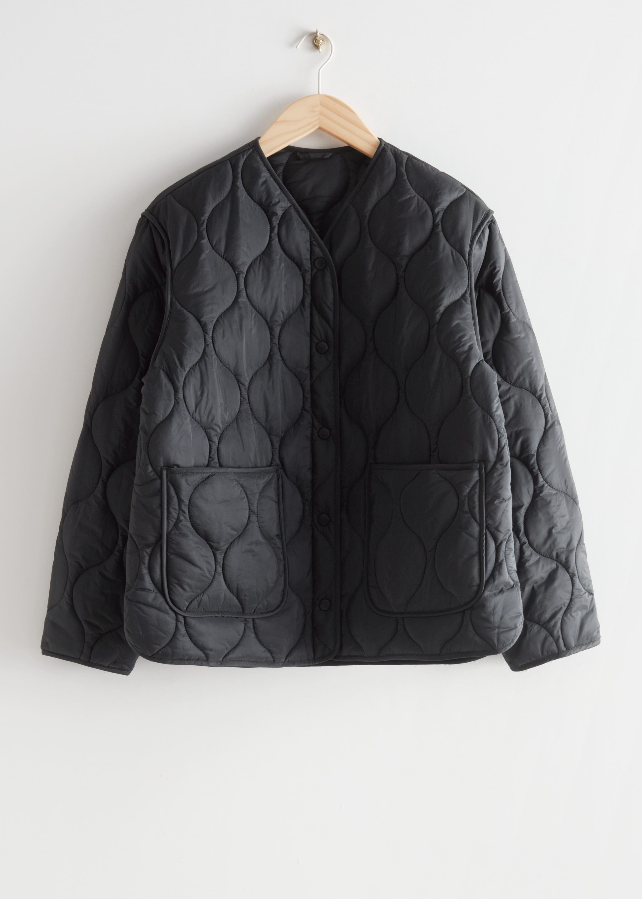 Oversized Wave Quilted Jacket - Black - Still Life