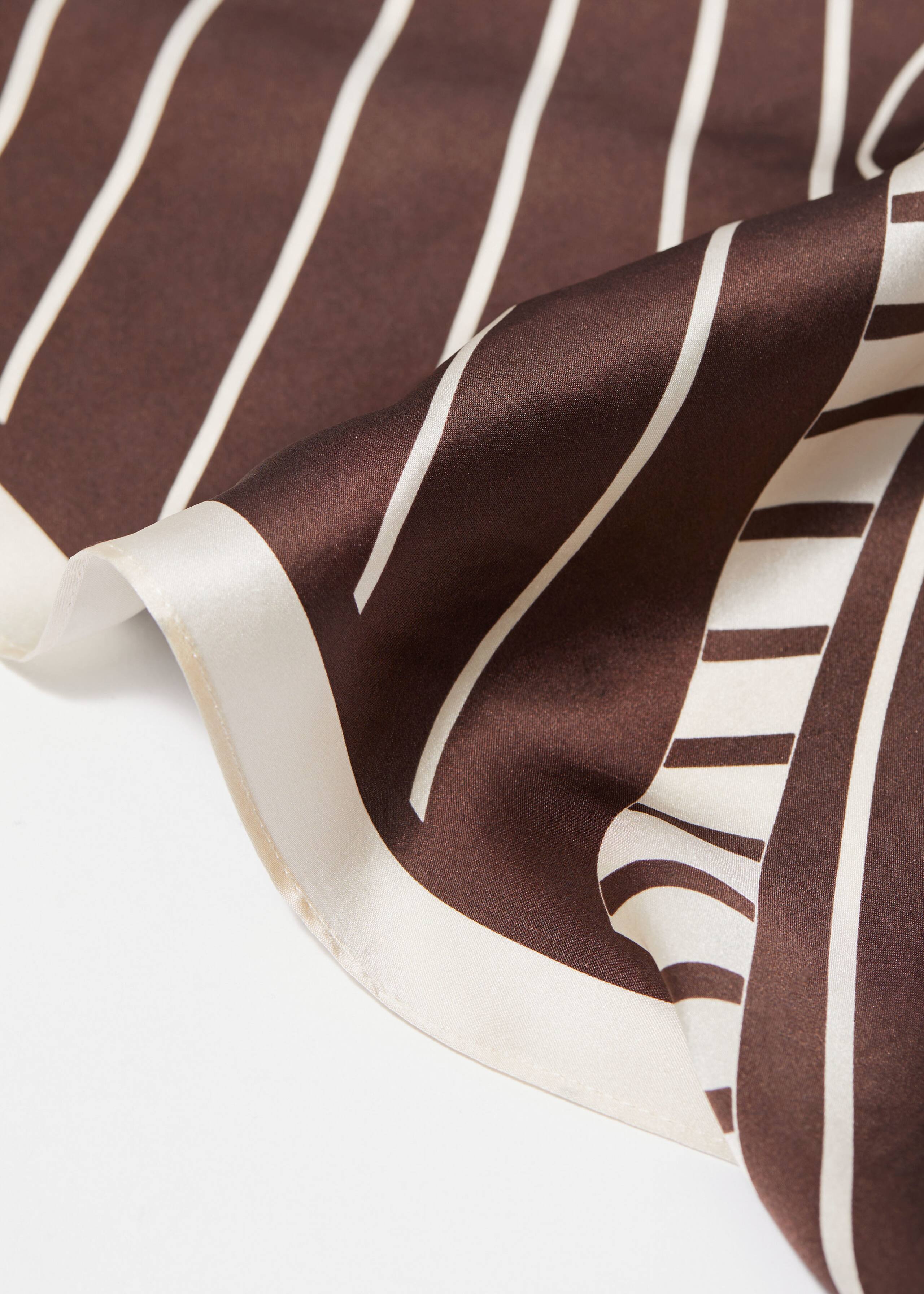 Mulberry Silk Scarf - {{variantName}} - Descriptive Detail