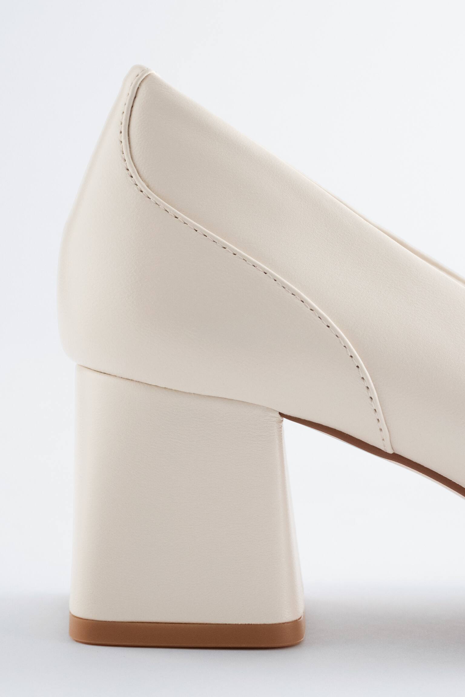 נעלי עקב מוקסין מעור - שמנת/שחור - 3