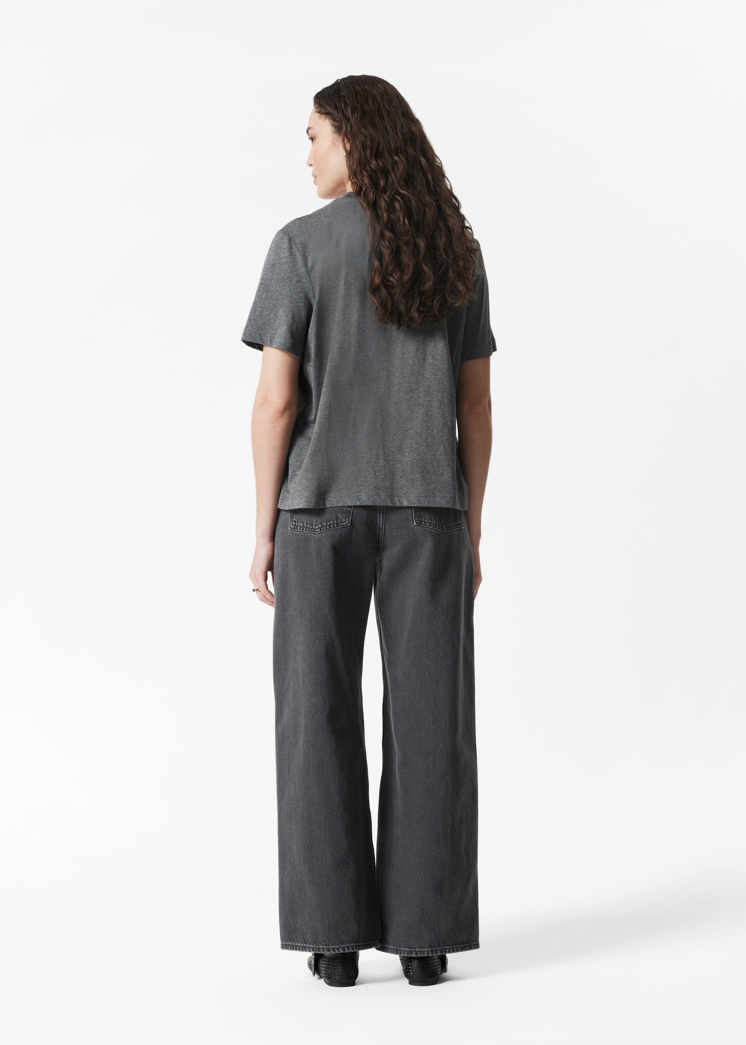 T-shirt met ronde hals - Donkergrijs gemêleerd/Wit/Zwart/Taupe/Rood/Lichtgroen/Donkerbruin/Vaalblauw - 5