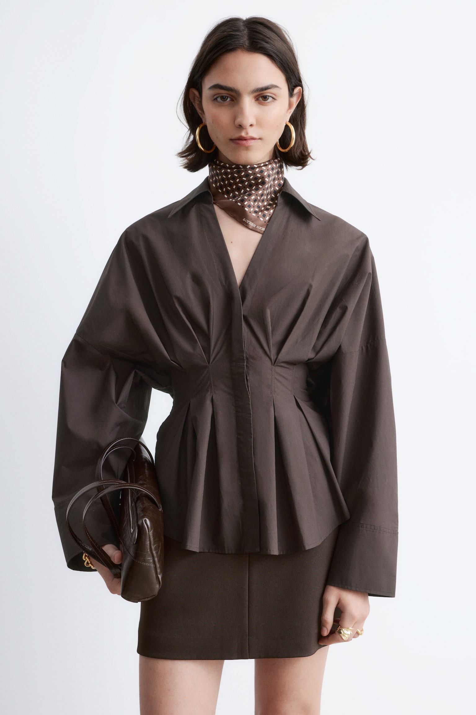 Fitted-Waist Cotton Shirt - חום כהה - 2